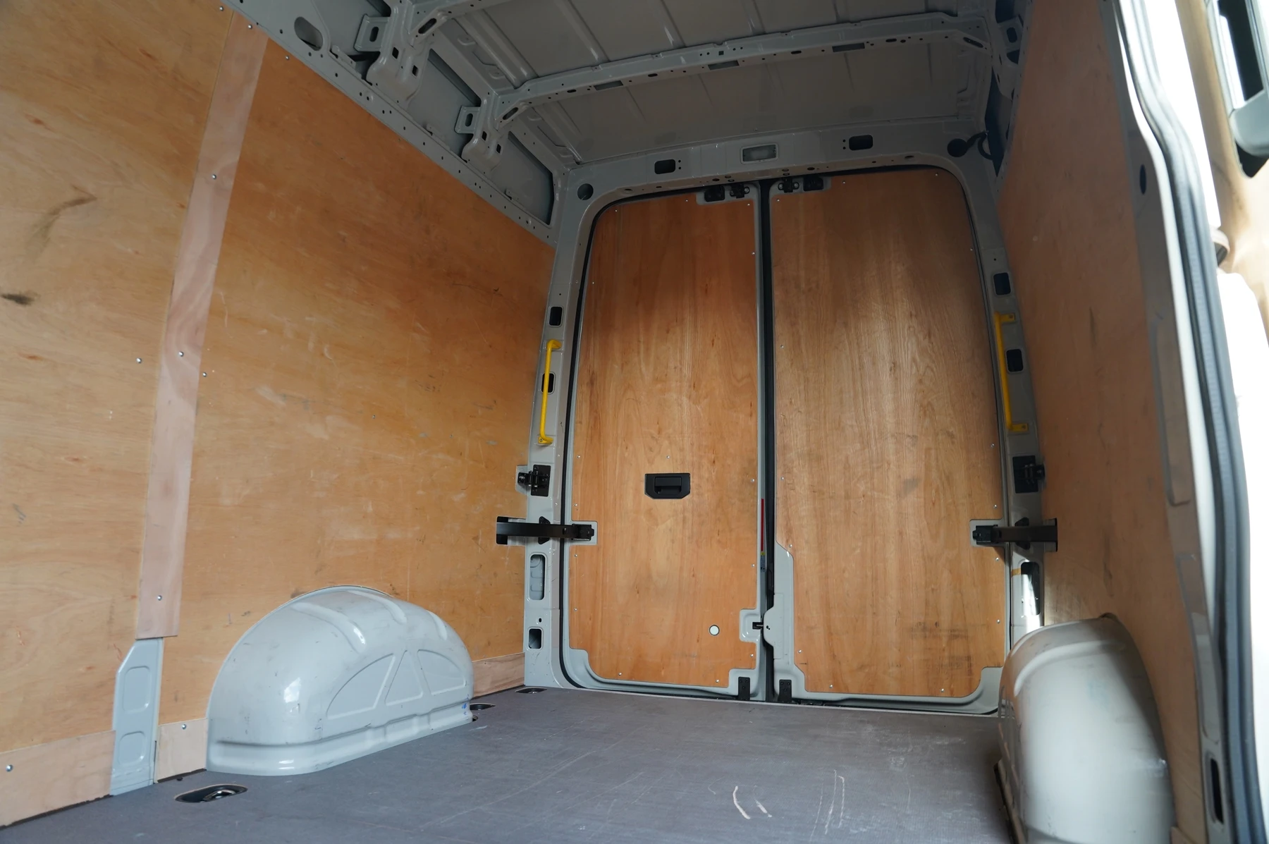 Volkswagen-Crafter-image-10
