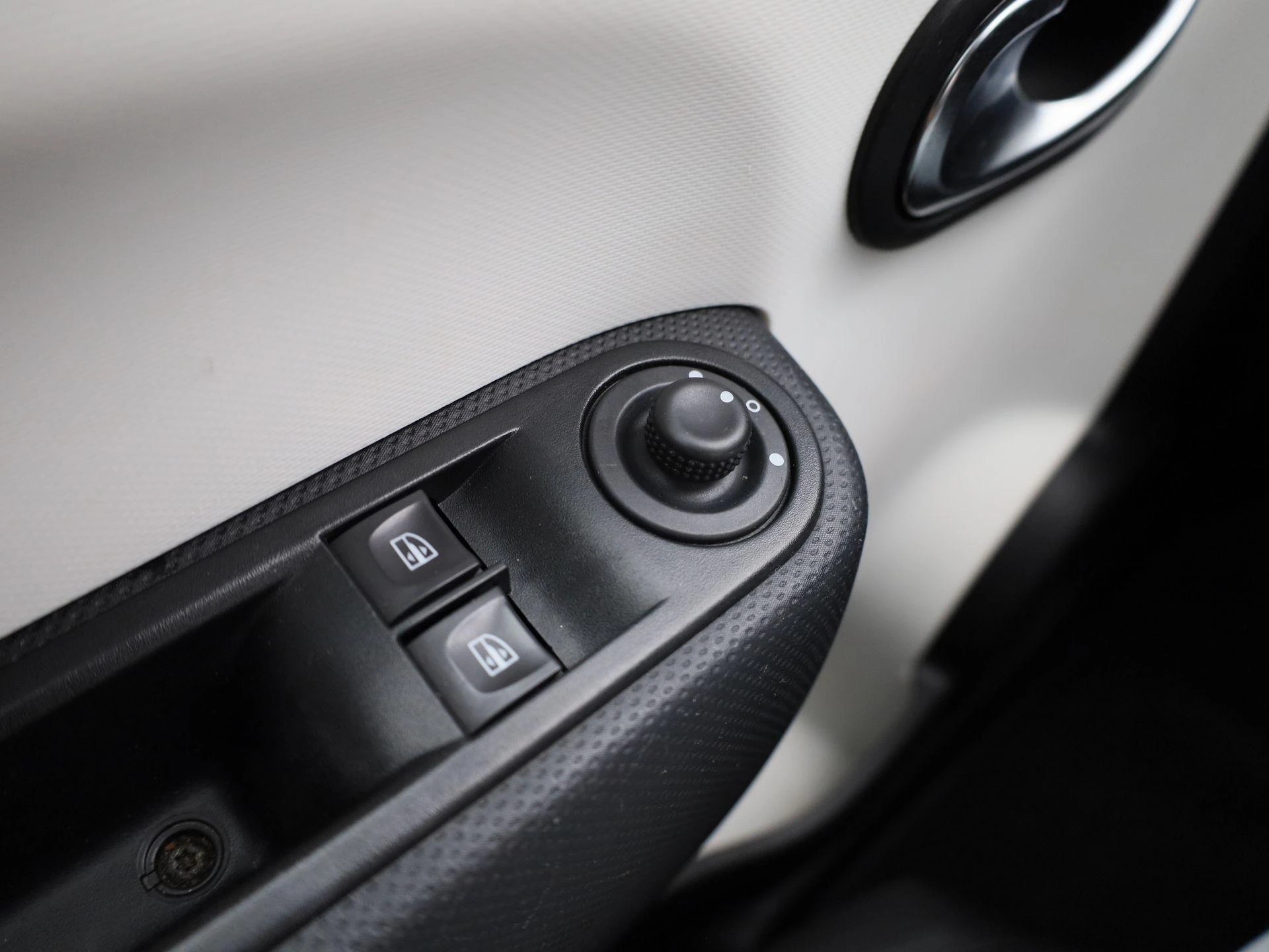 Renault-Twingo-image-21