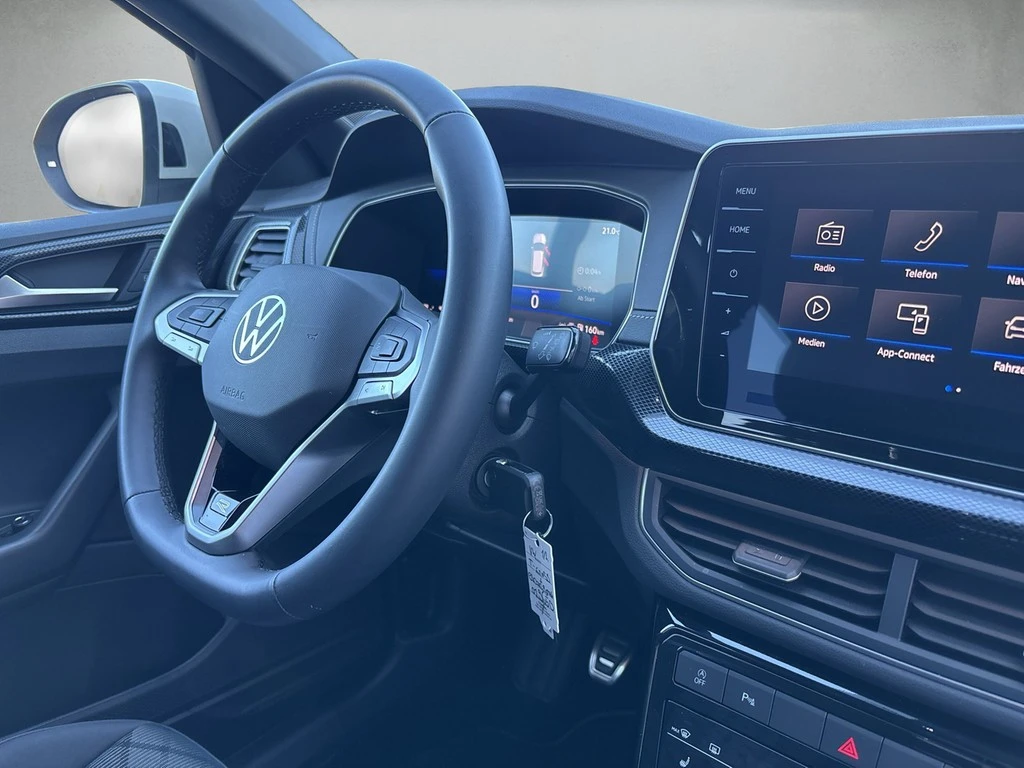 Volkswagen-T-Cross-image-6