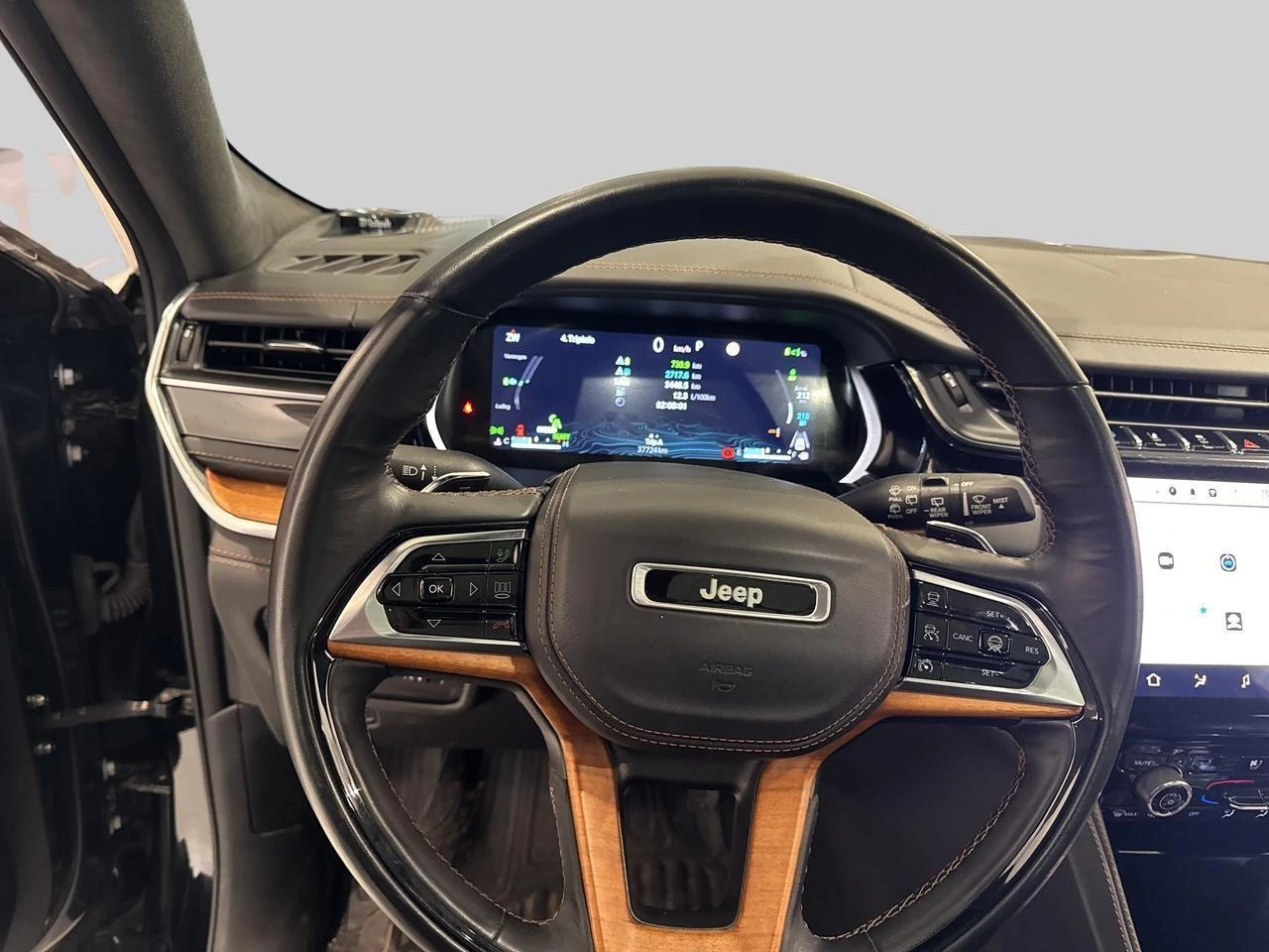 Jeep-Grand Cherokee-image-9