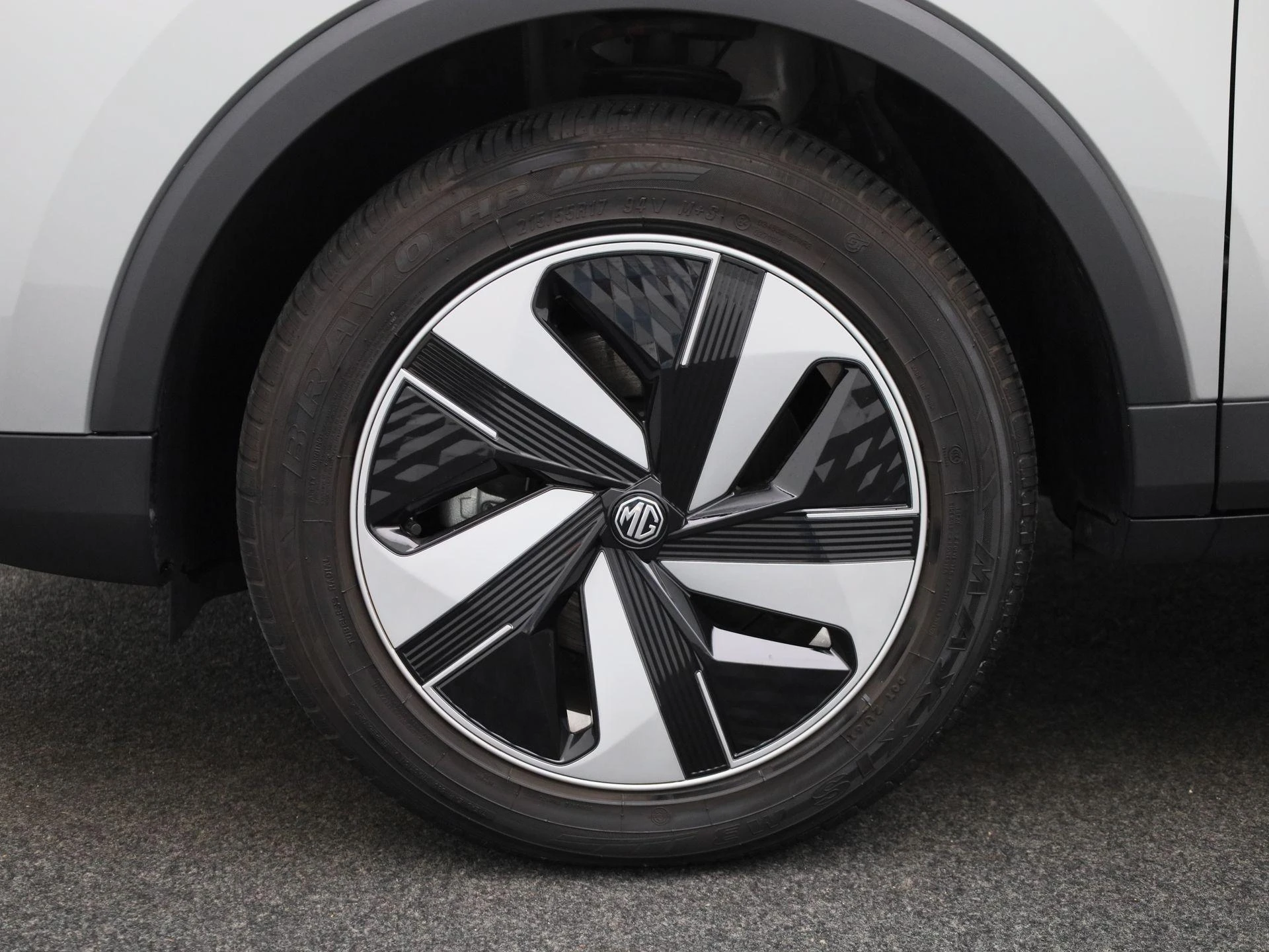 MG ZS EV - 13