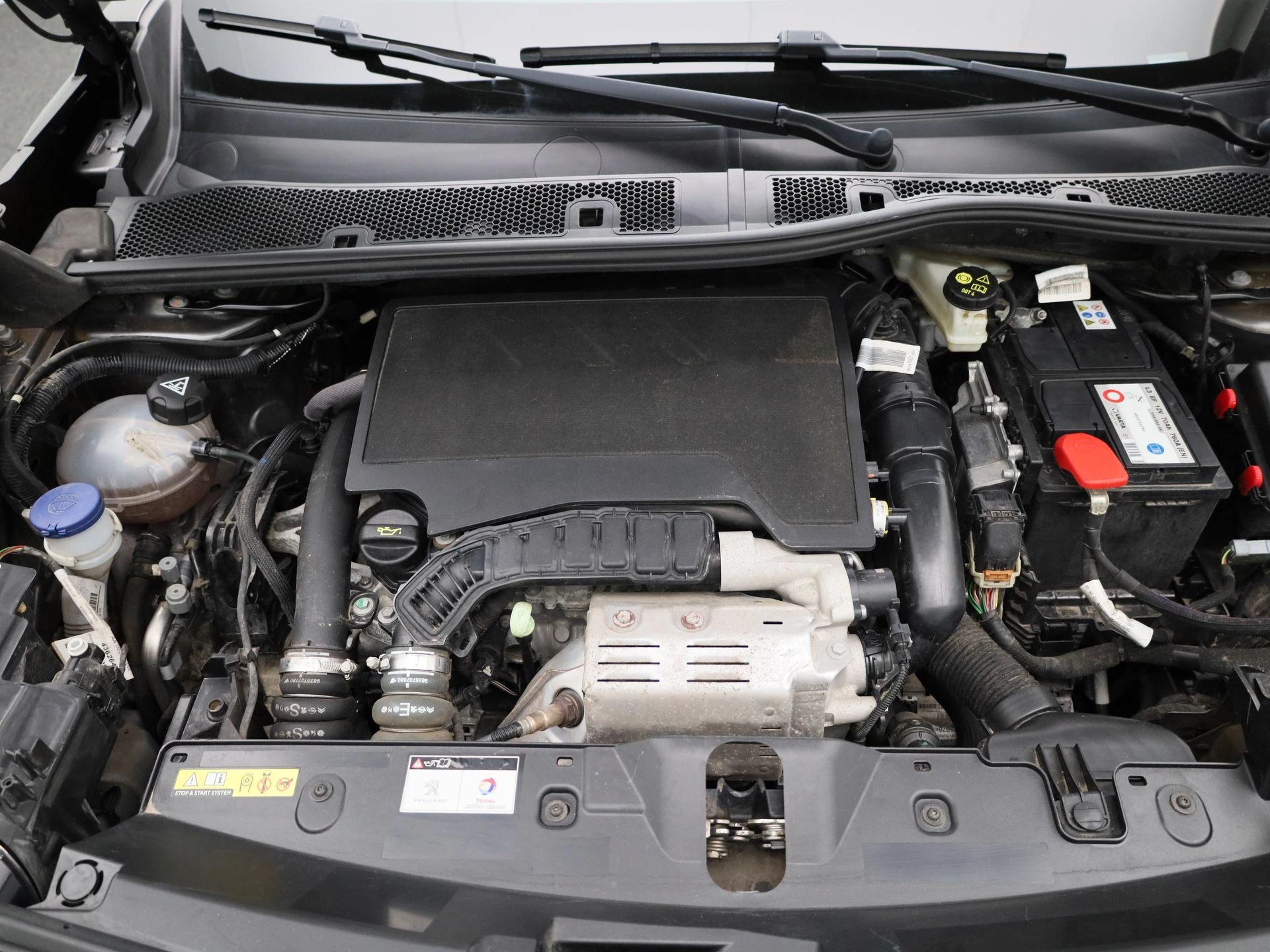 Peugeot 2008 1.2 Puretech 96kW S&S EAT8 Allure