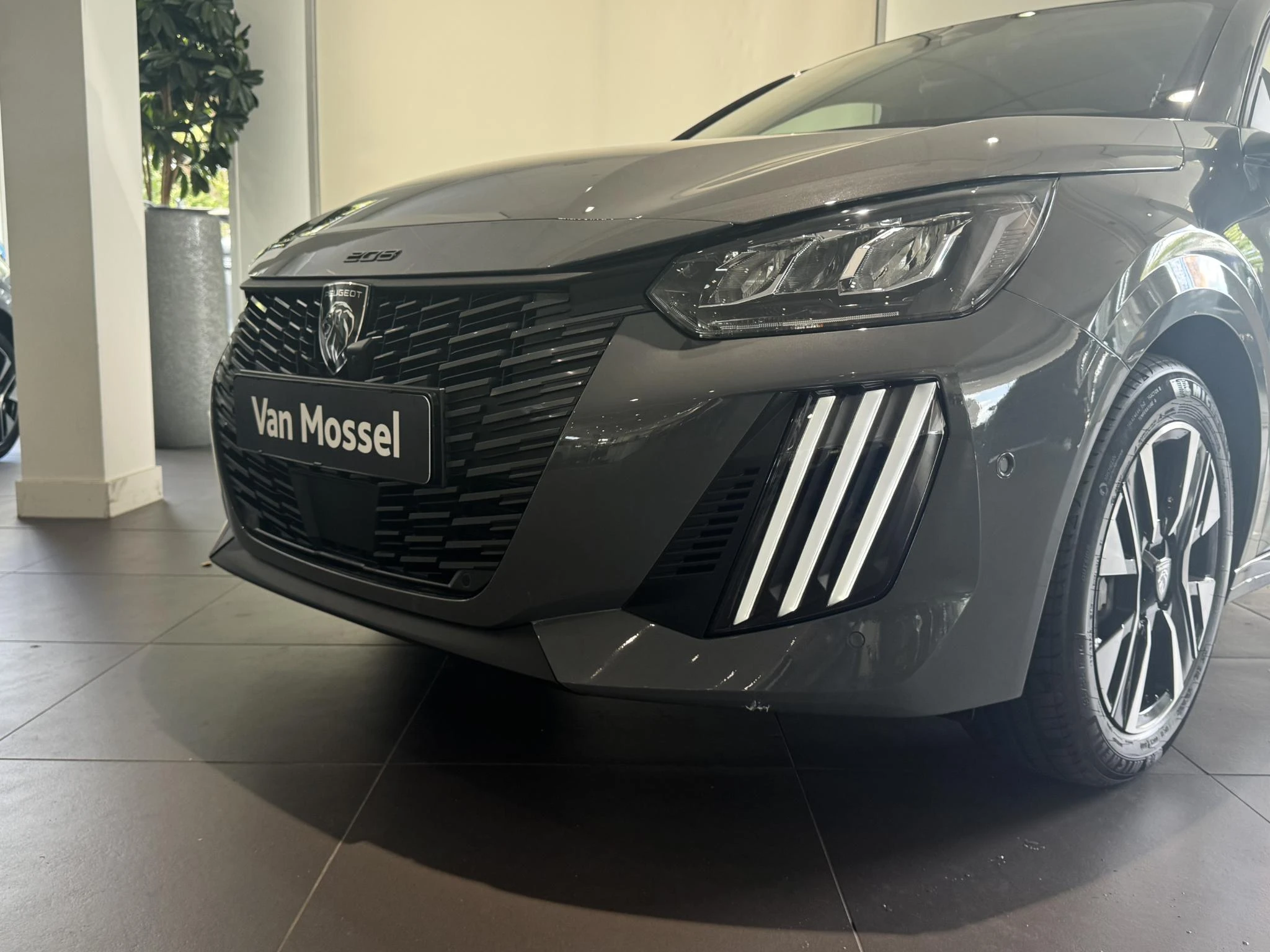 Peugeot 208 1.2 Hybrid 110 e-DCS6 Allure