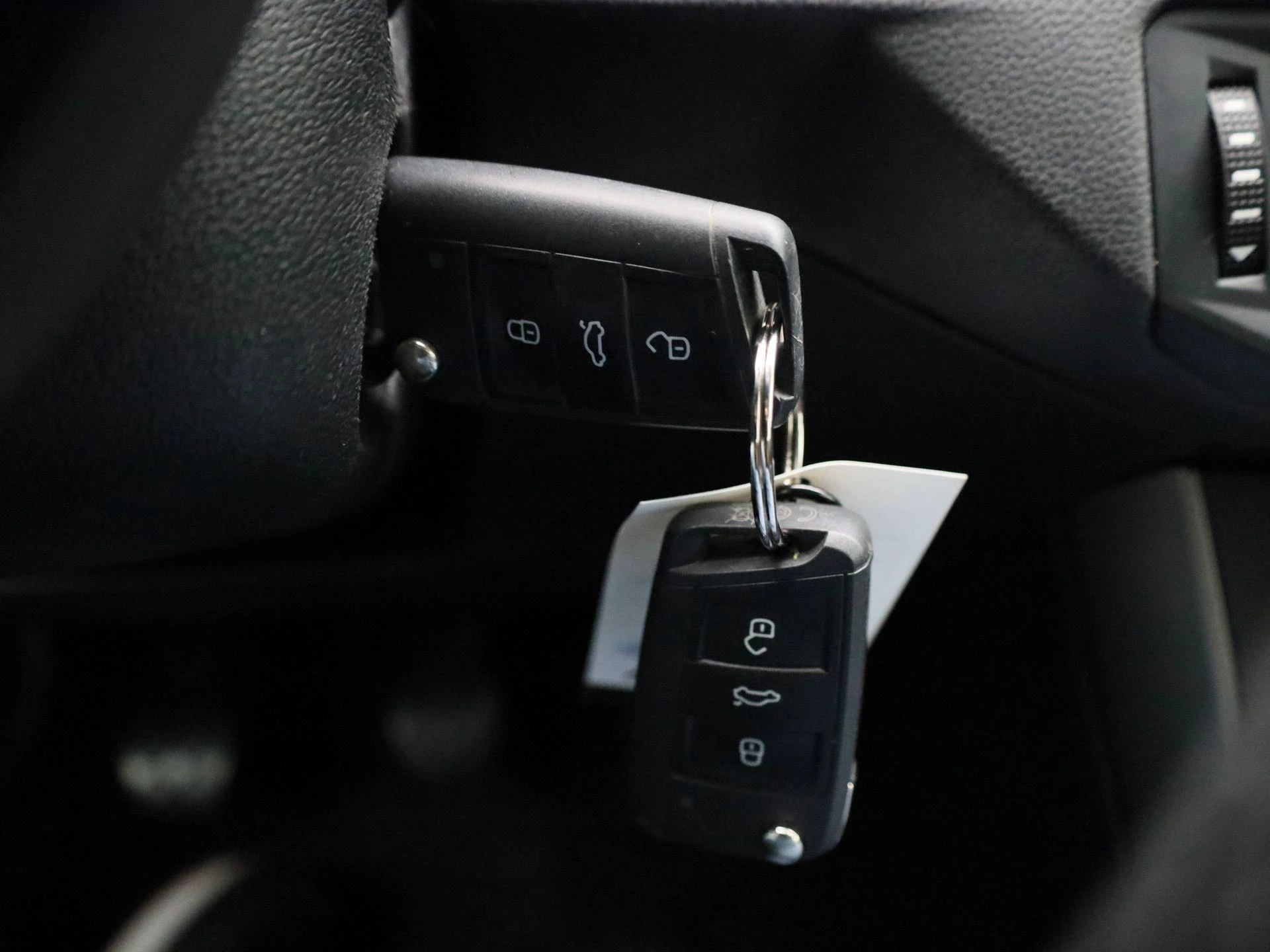 Volkswagen-Polo-image-21