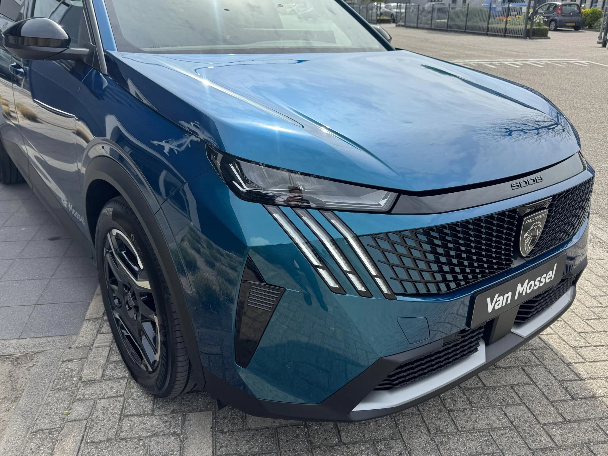 Peugeot-5008-image-6