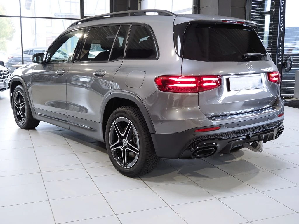 Mercedes-Benz-GLB 200 d-image-5