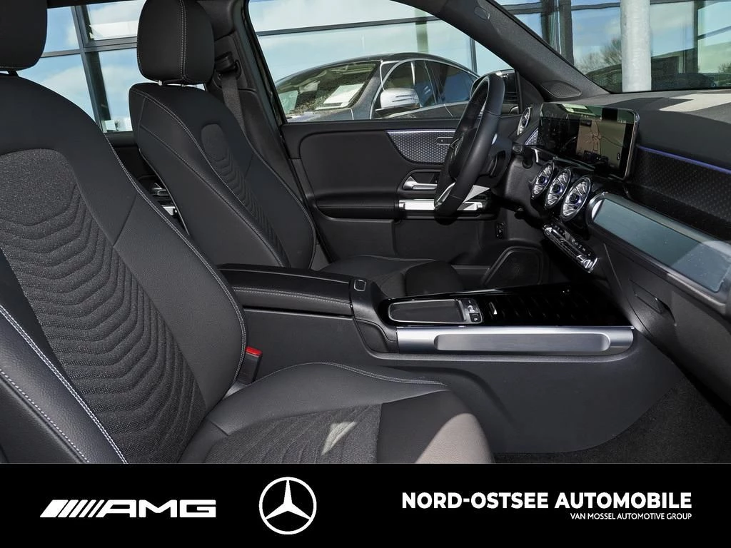 Mercedes-Benz-GLB-image-9