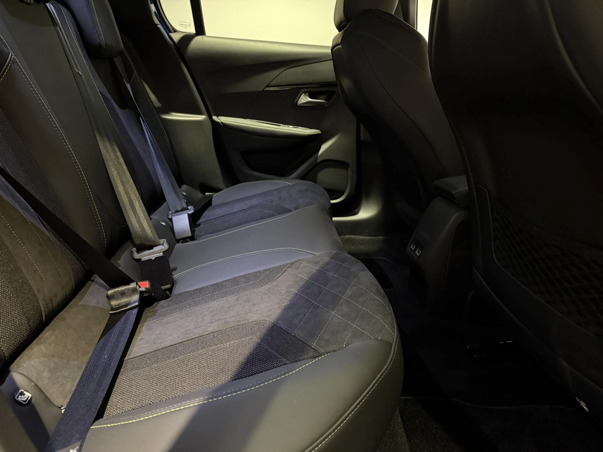 Peugeot-208-image-19