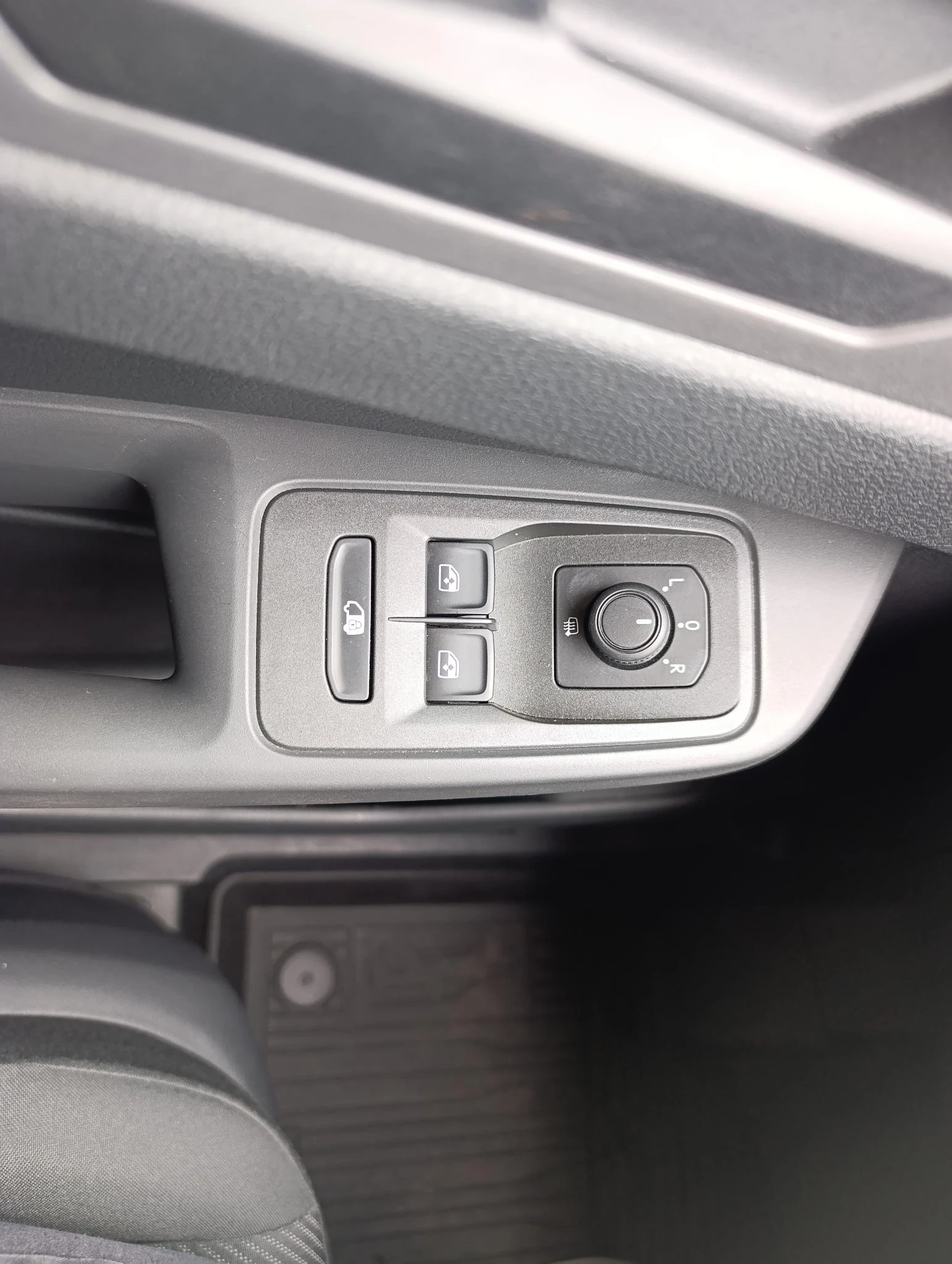 Ford-Transit Connect-image-12