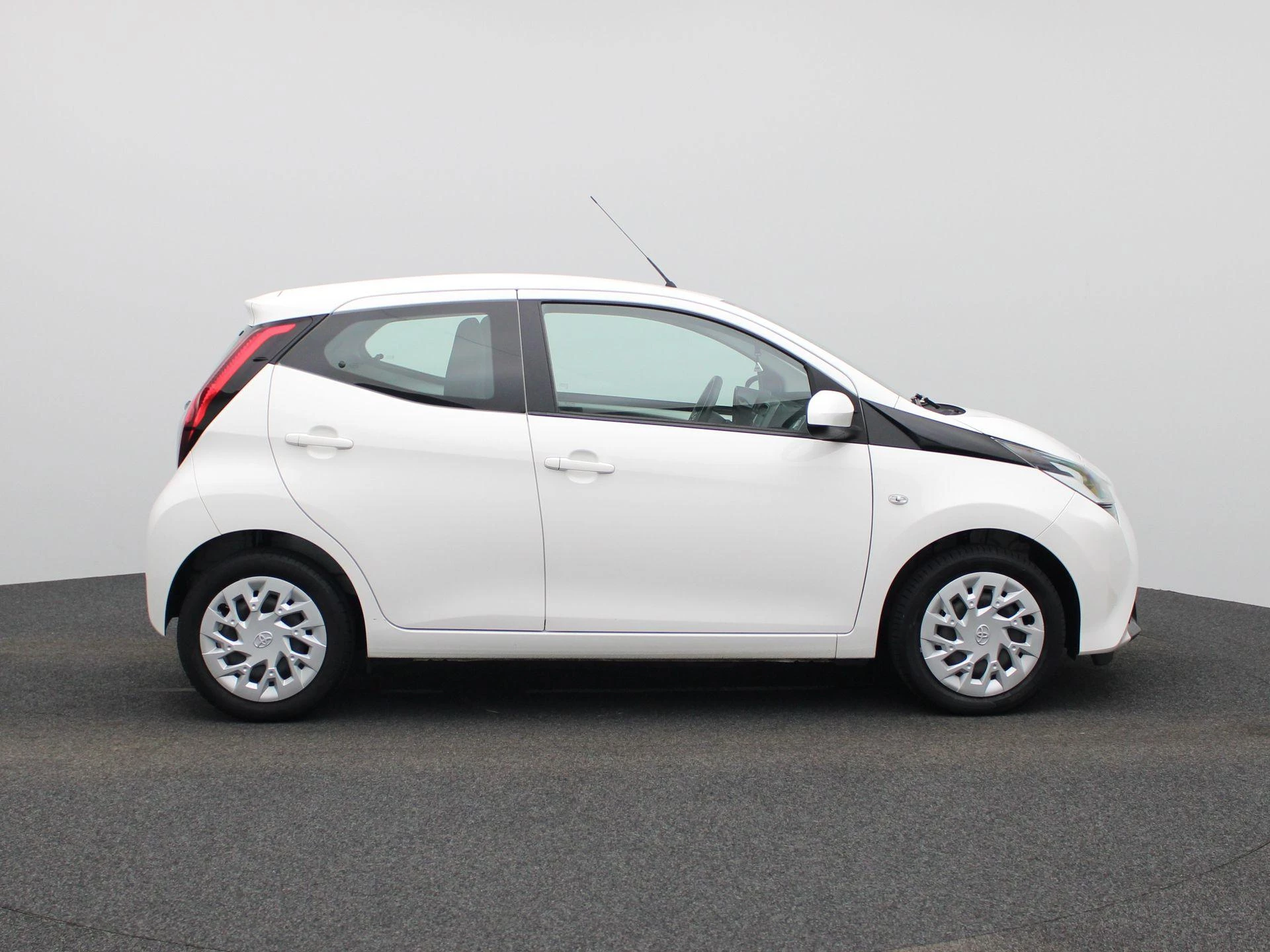 Toyota-Aygo-image-5