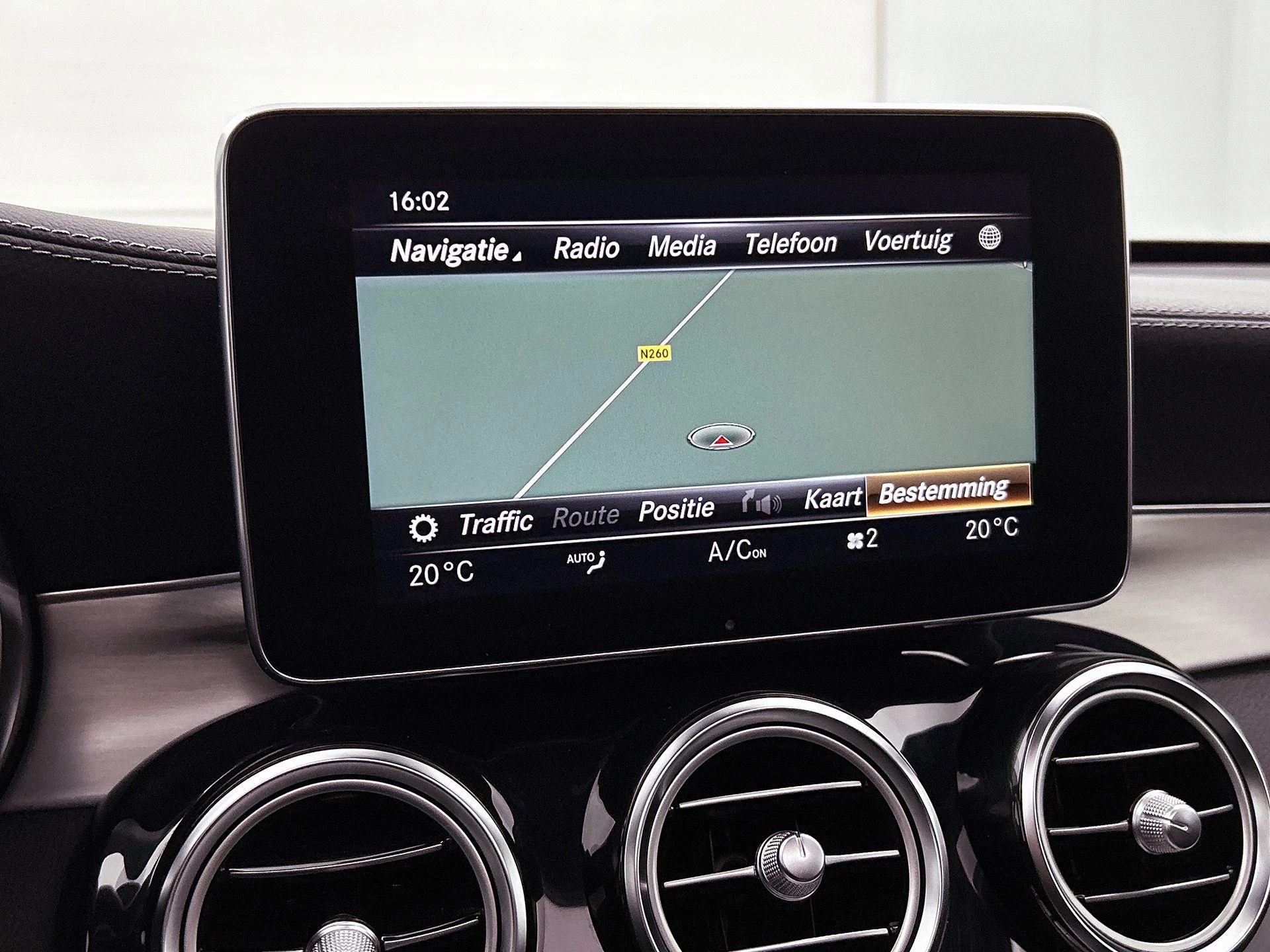 Mercedes-Benz-GLC-image-6