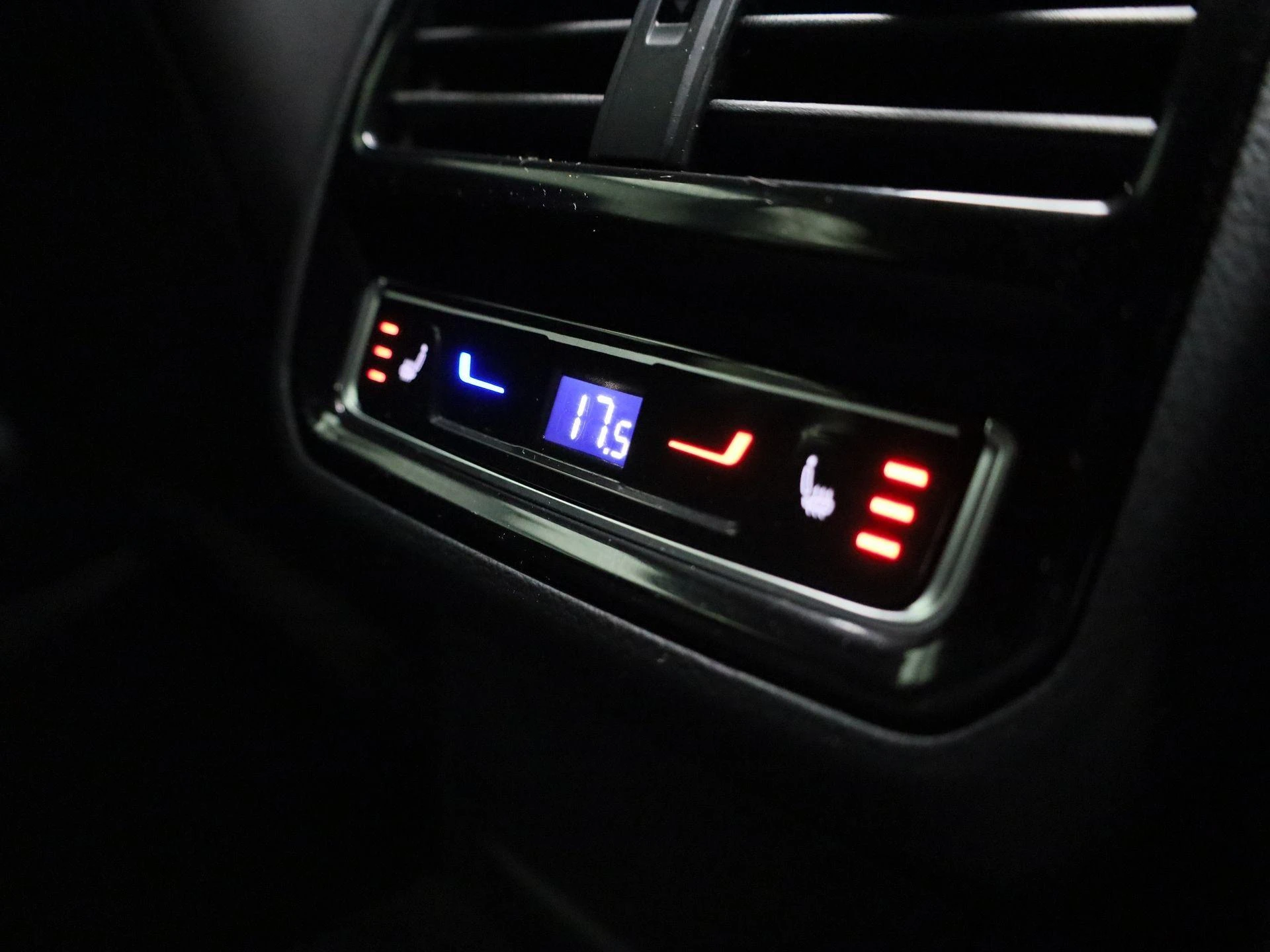 Volkswagen-Arteon-image-45