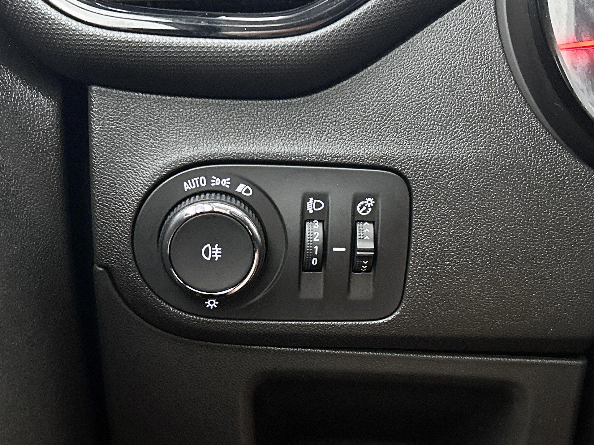 Opel-Crossland X-image-24