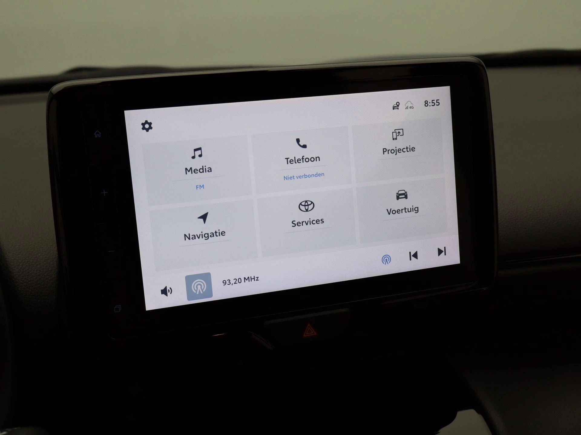 Toyota-Yaris Cross-image-16