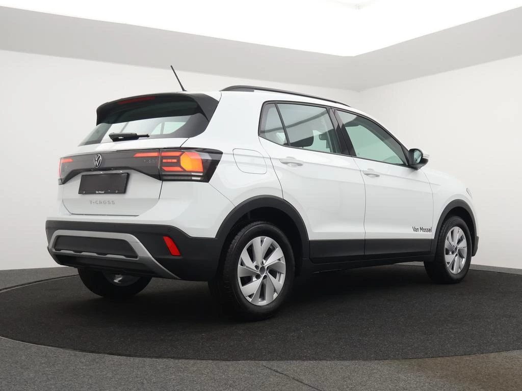 Volkswagen-T-Cross-image-1