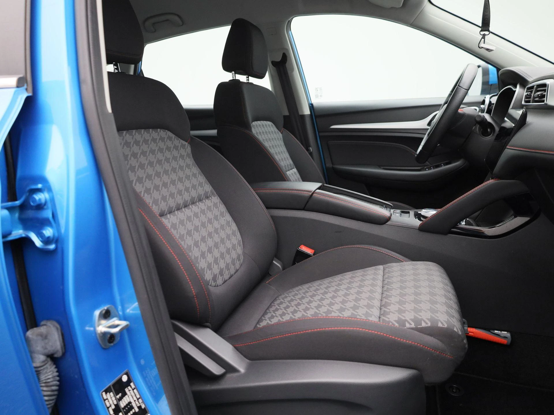 MG-ZS EV-image-31