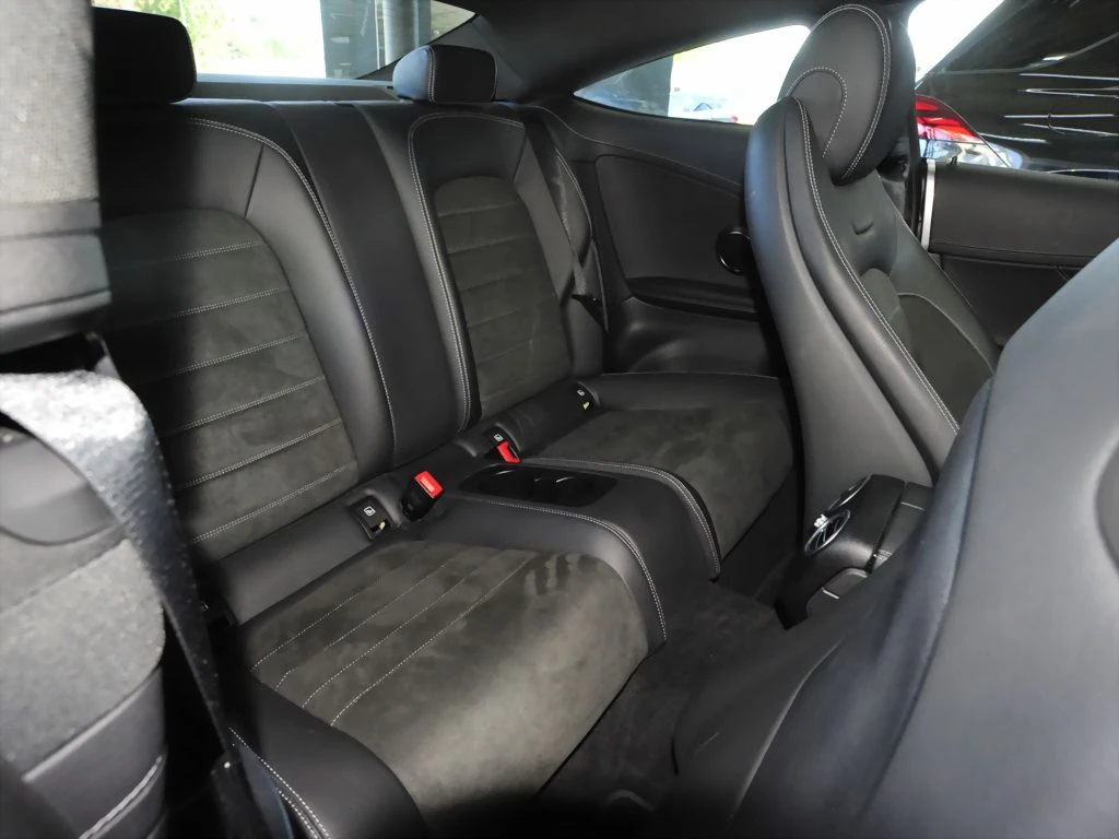 Mercedes-Benz-C-Klasse 200-image-13