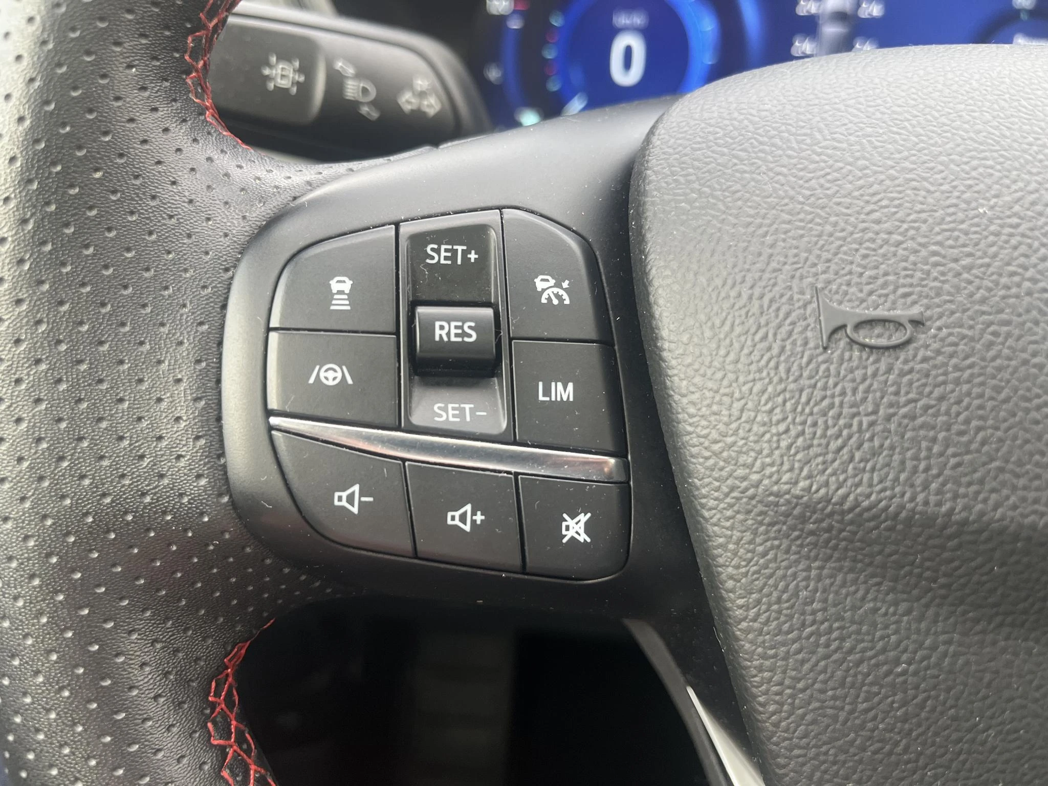 Ford-Kuga-image-17