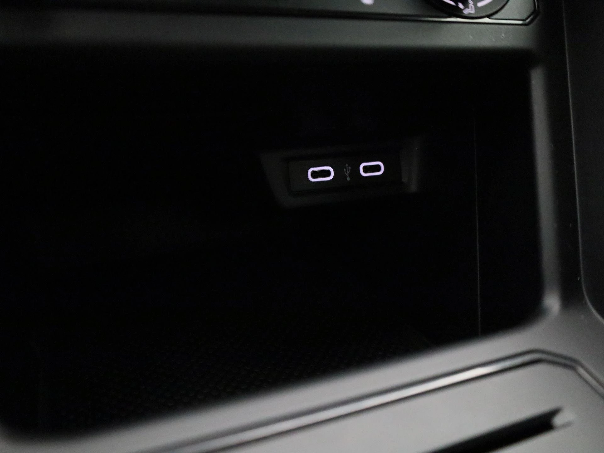 Volkswagen-Polo-image-20