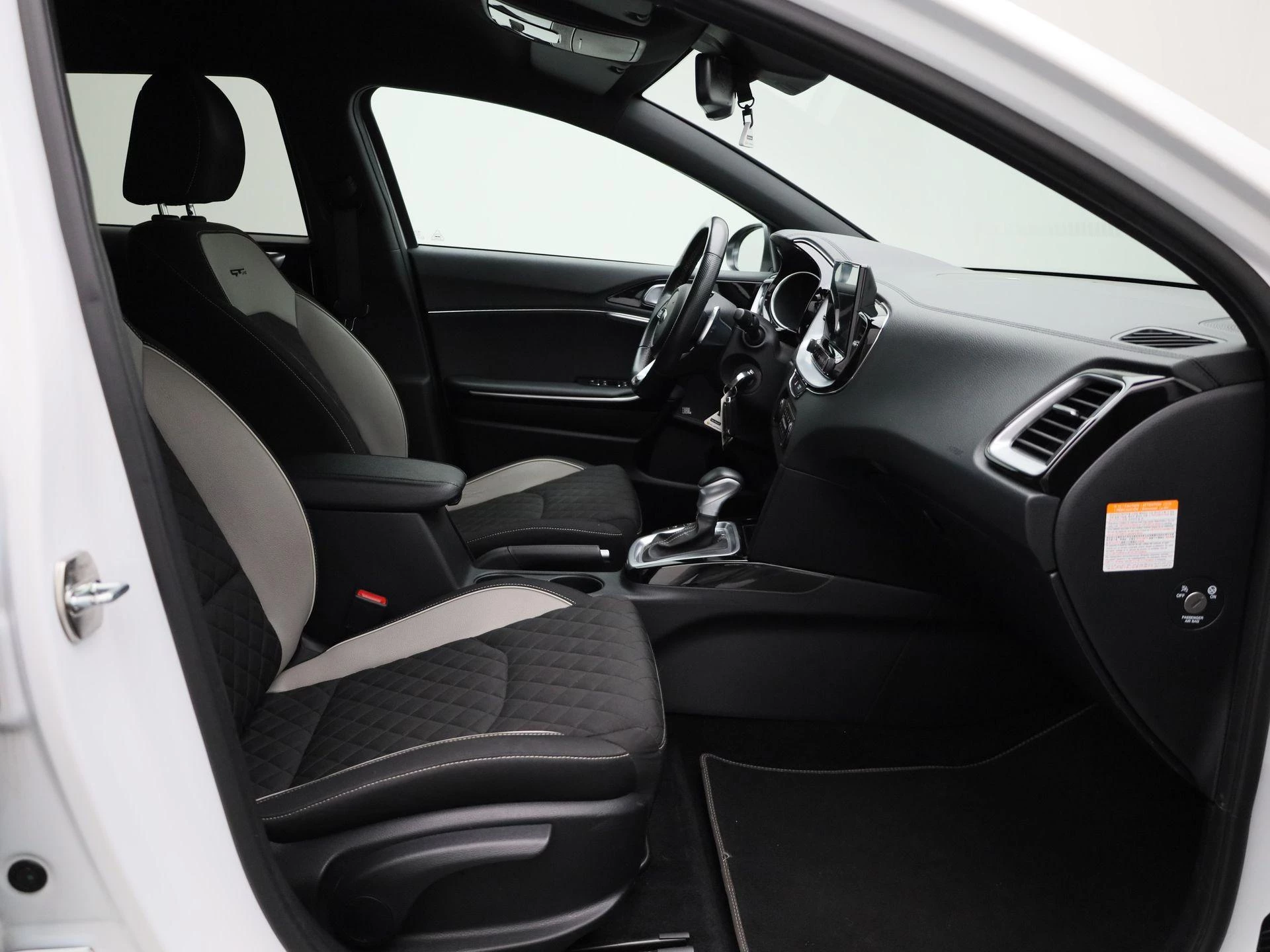 Kia-Ceed Sportswagon-image-37