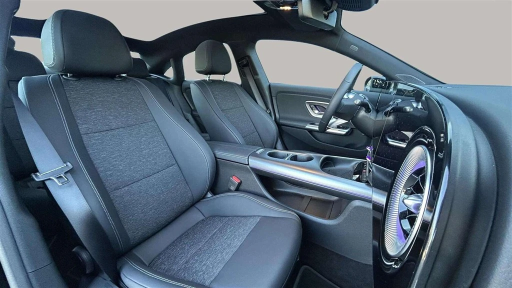 Mercedes-Benz-CLA-image-20