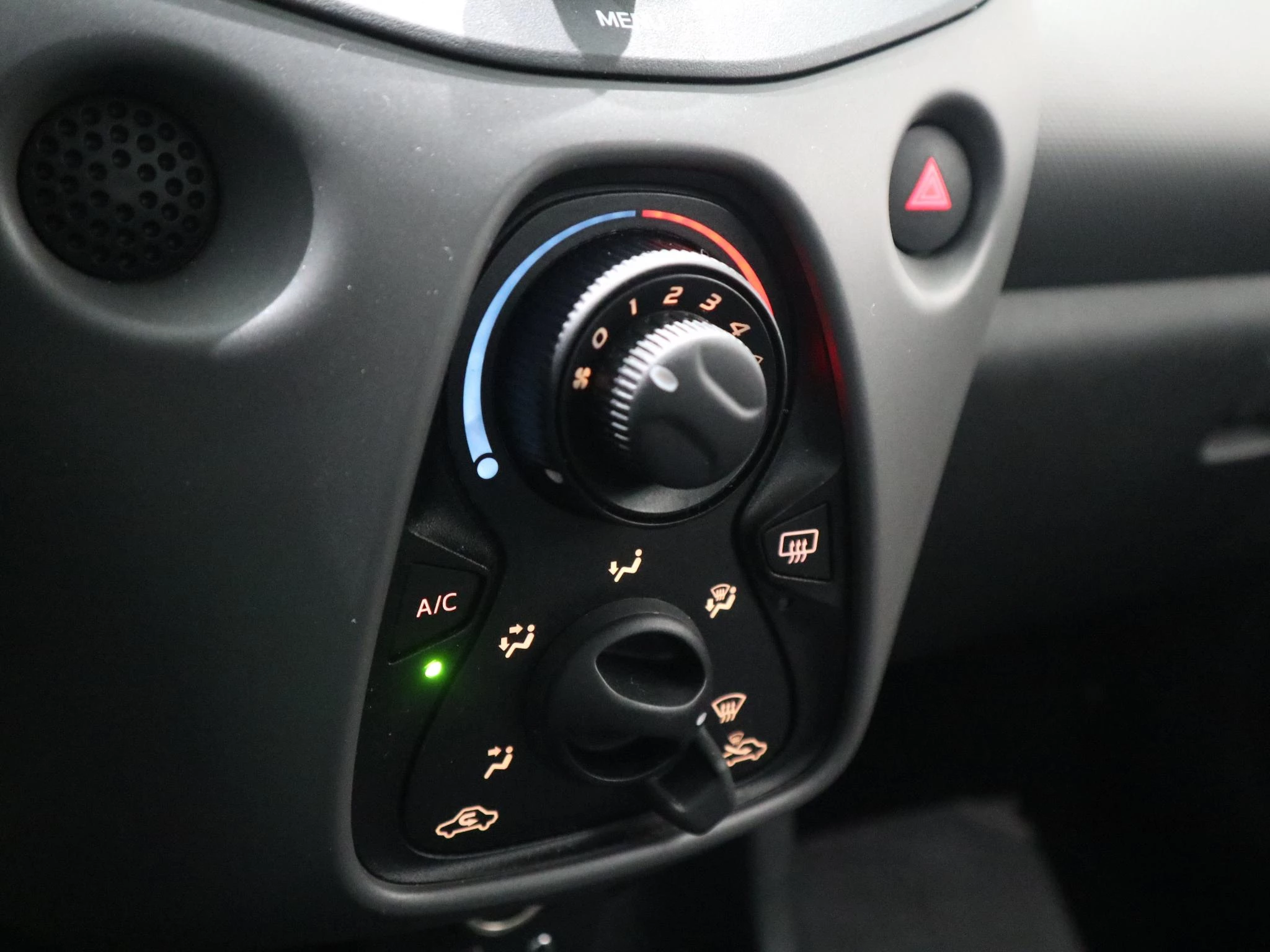 Peugeot-108-image-12