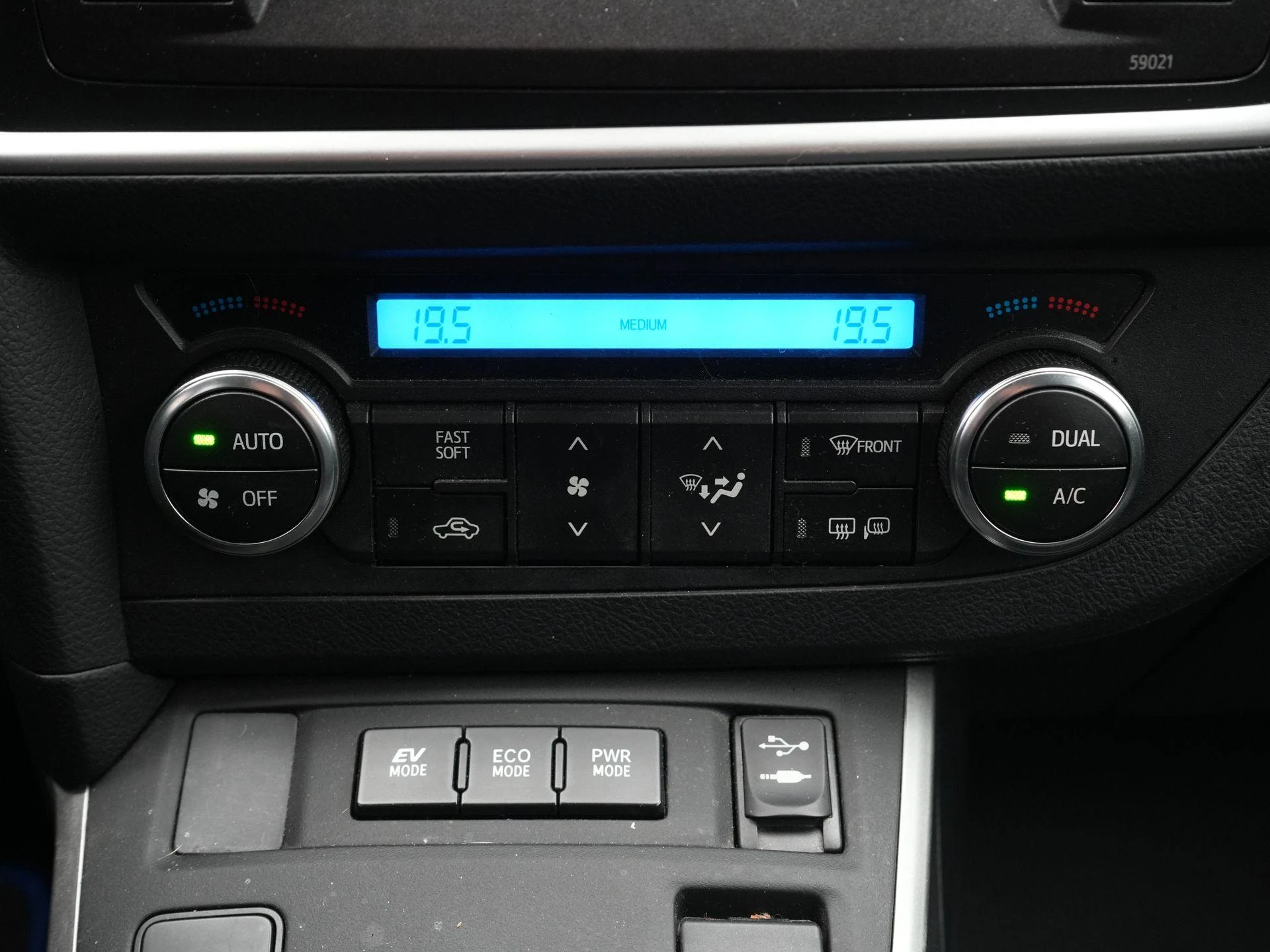 Toyota-Auris-image-14