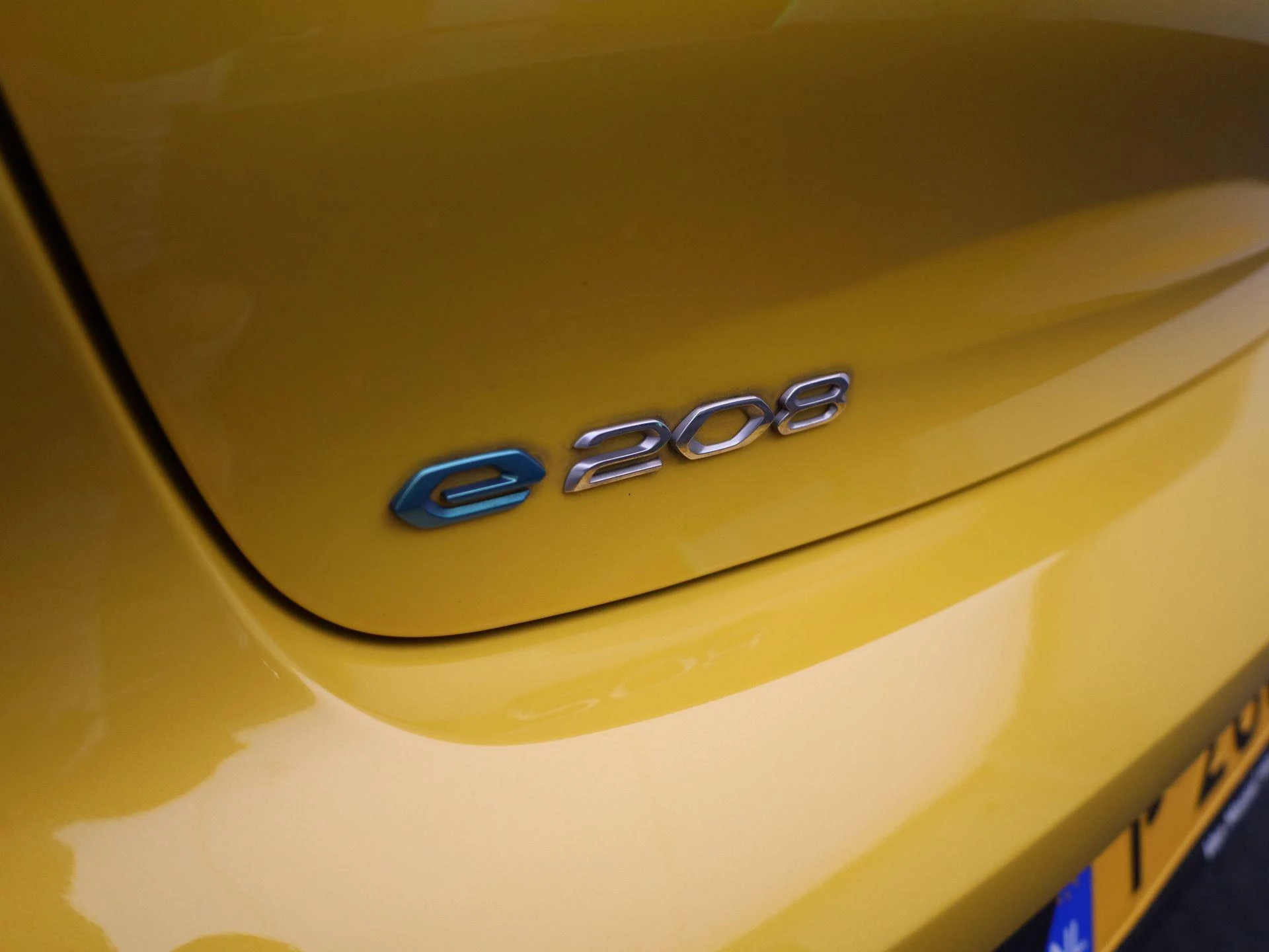 Peugeot-e-208-image-35