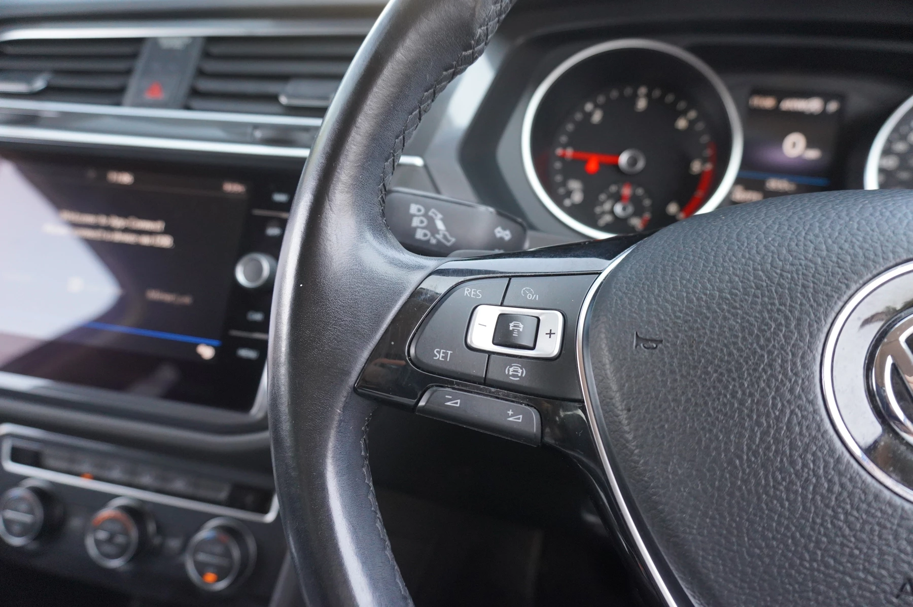 Volkswagen-Tiguan Allspace-image-39