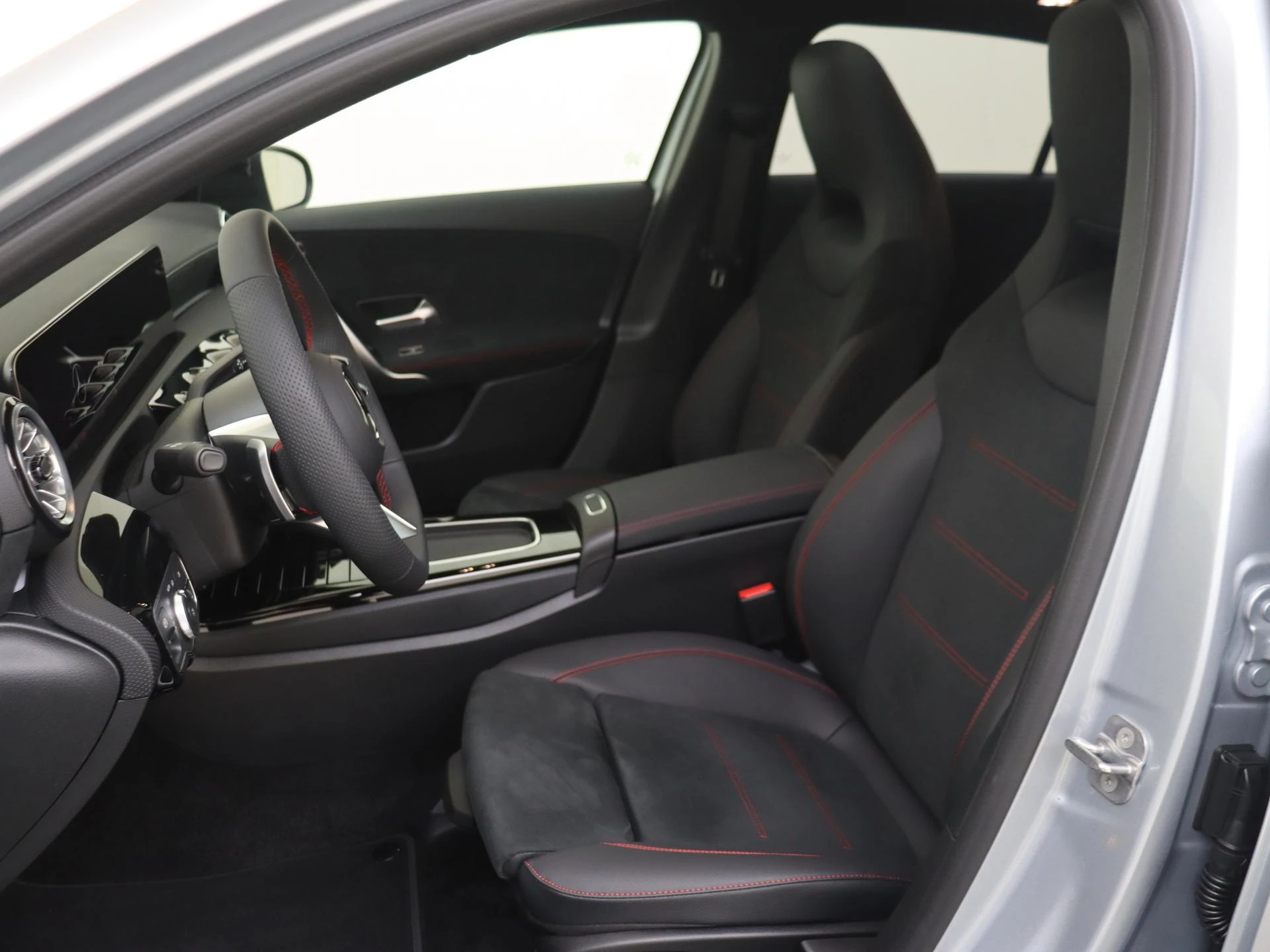 Mercedes-Benz-A-Klasse-image-13