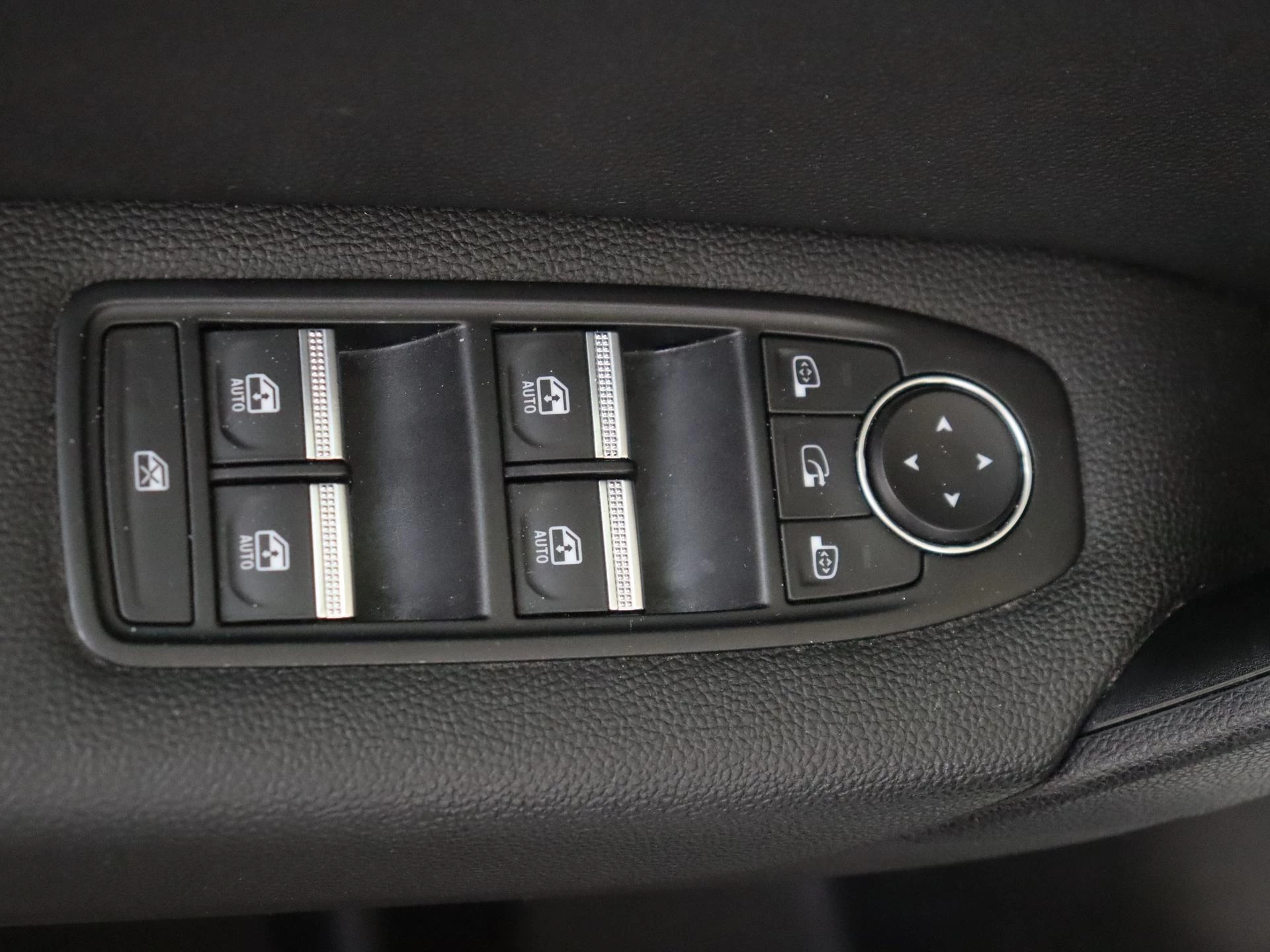 Renault-Captur-image-22