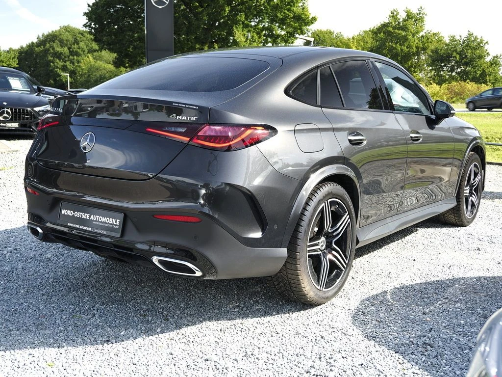 Mercedes-Benz-GLC 220 d-image-5