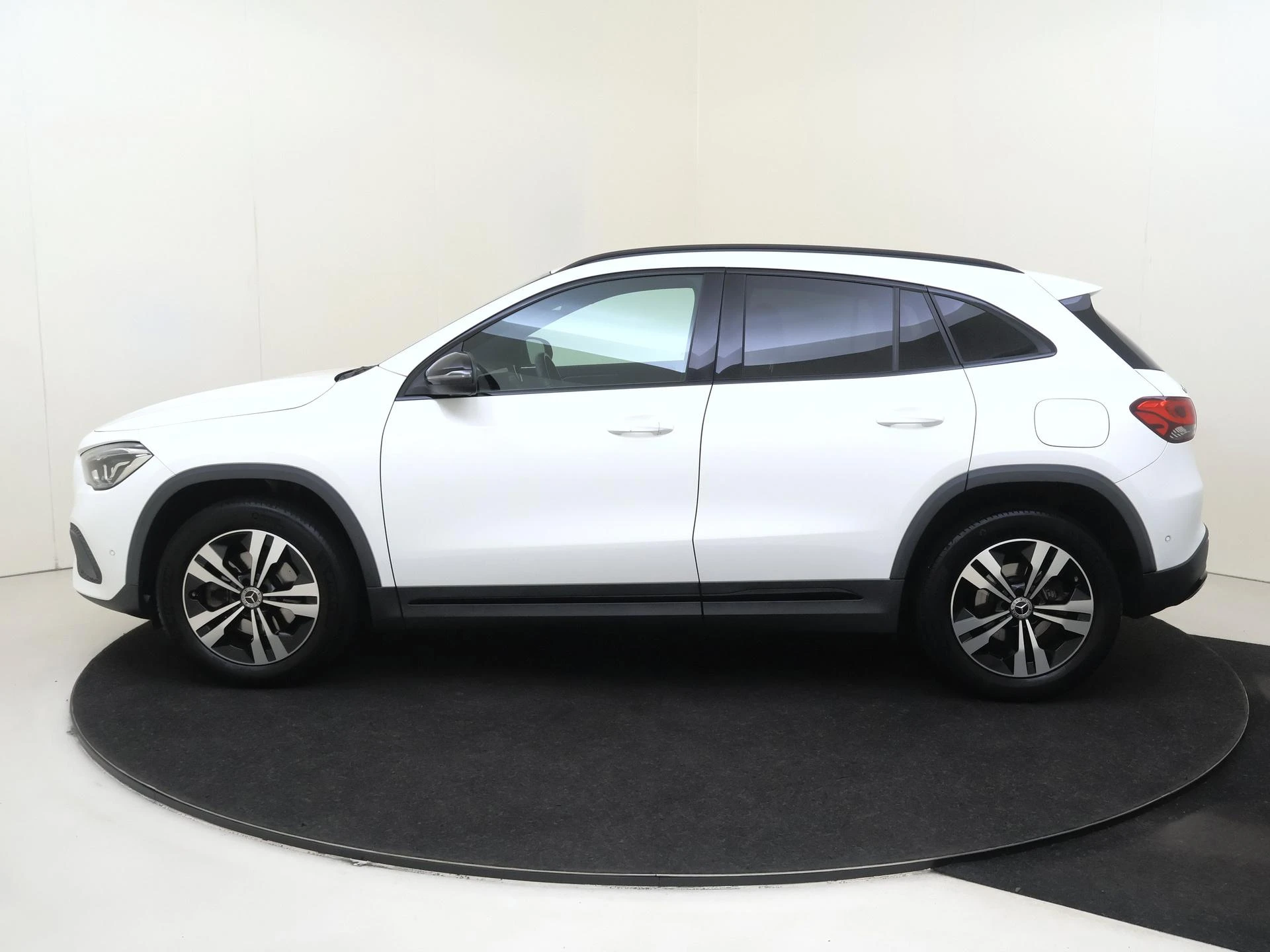 Mercedes-Benz GLA 200 Progressive