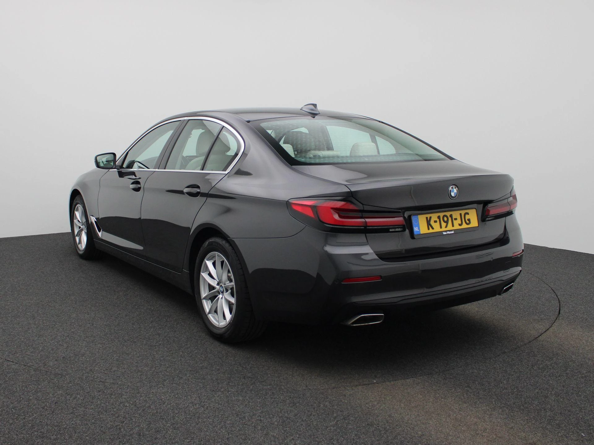 BMW-5 Serie-image-1