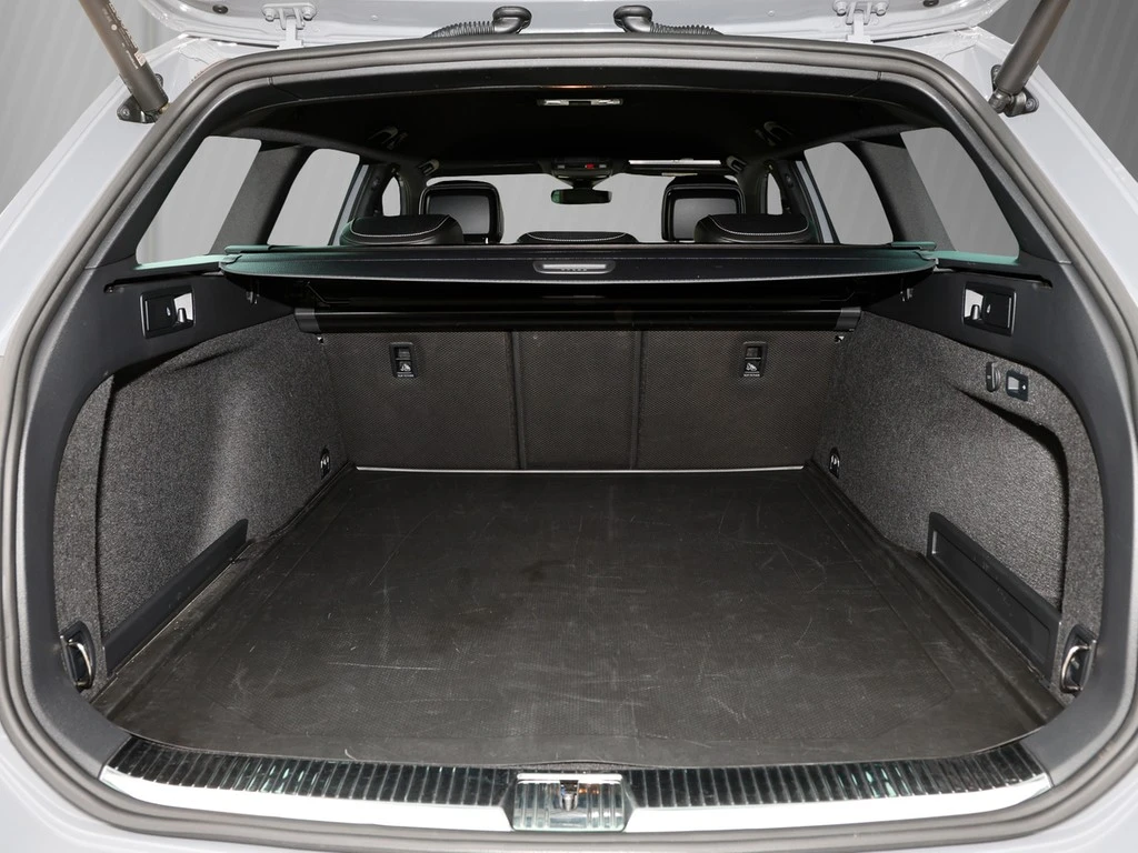 Volkswagen-Passat-image-5