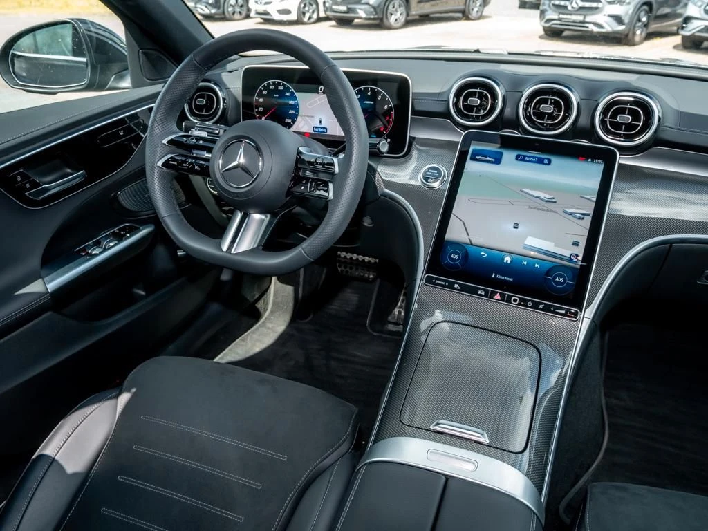Mercedes-Benz-C-Klasse 300-image-9