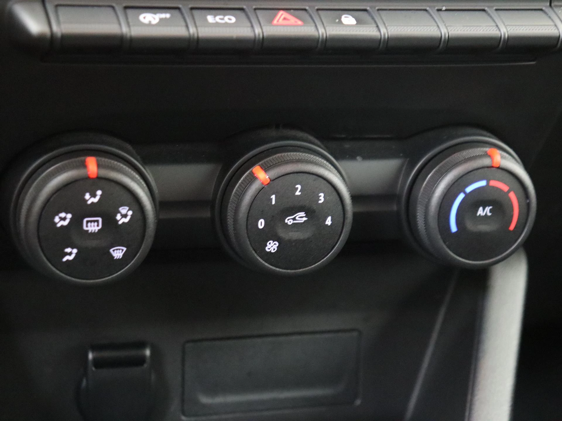 Renault-Clio-image-16