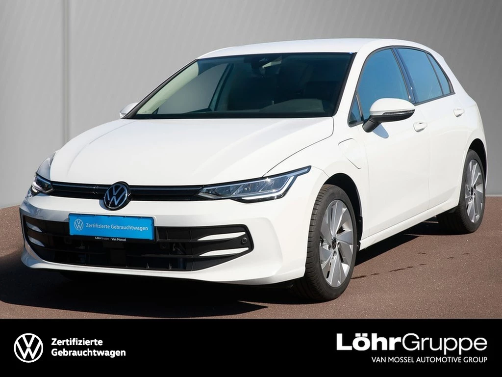 Volkswagen-Golf-image-0