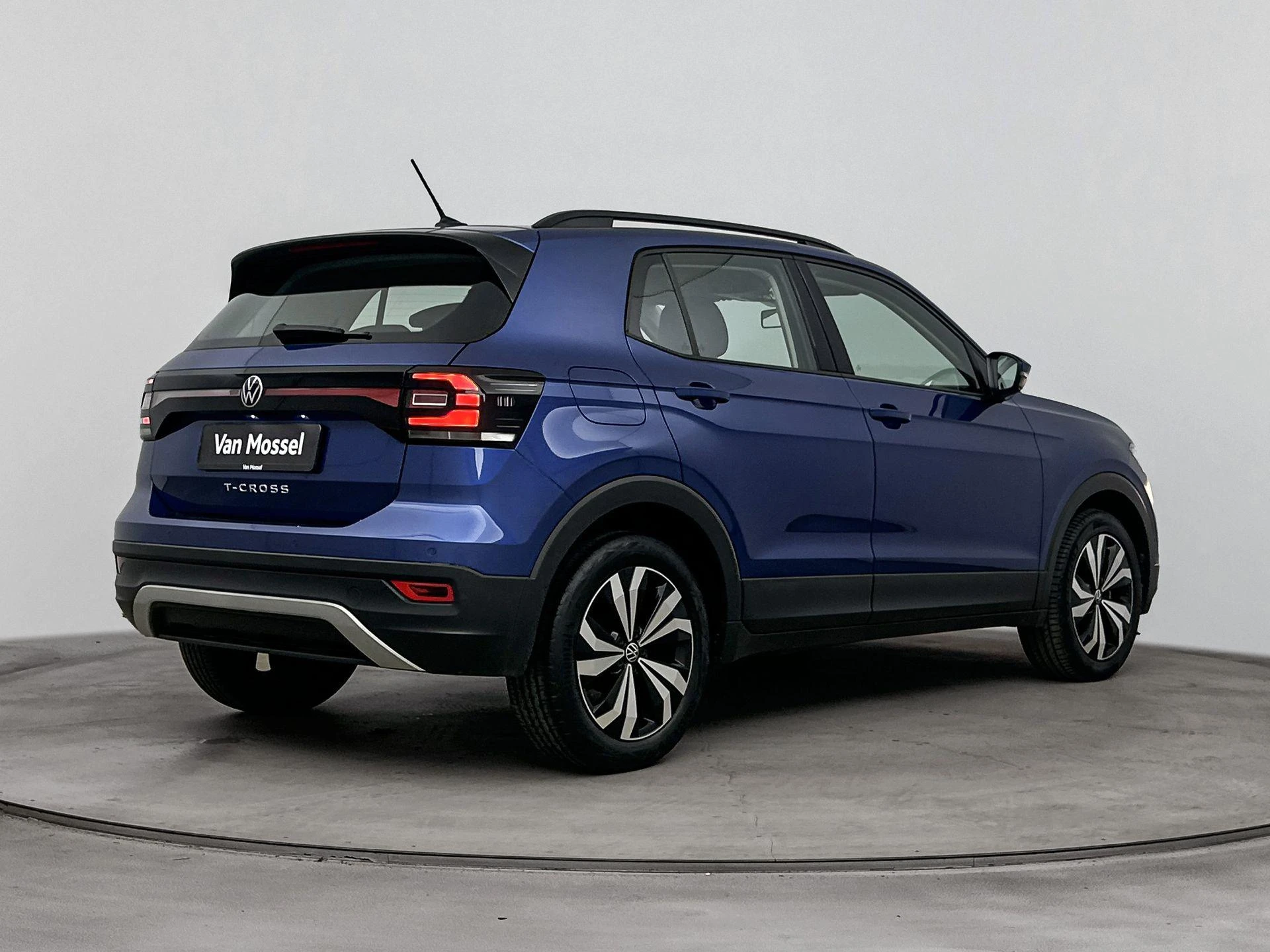 Volkswagen-T-Cross-image-3
