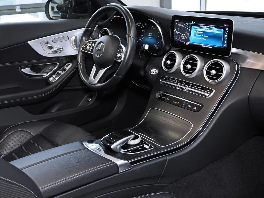 Mercedes-Benz-C-Klasse 220 d-image-10