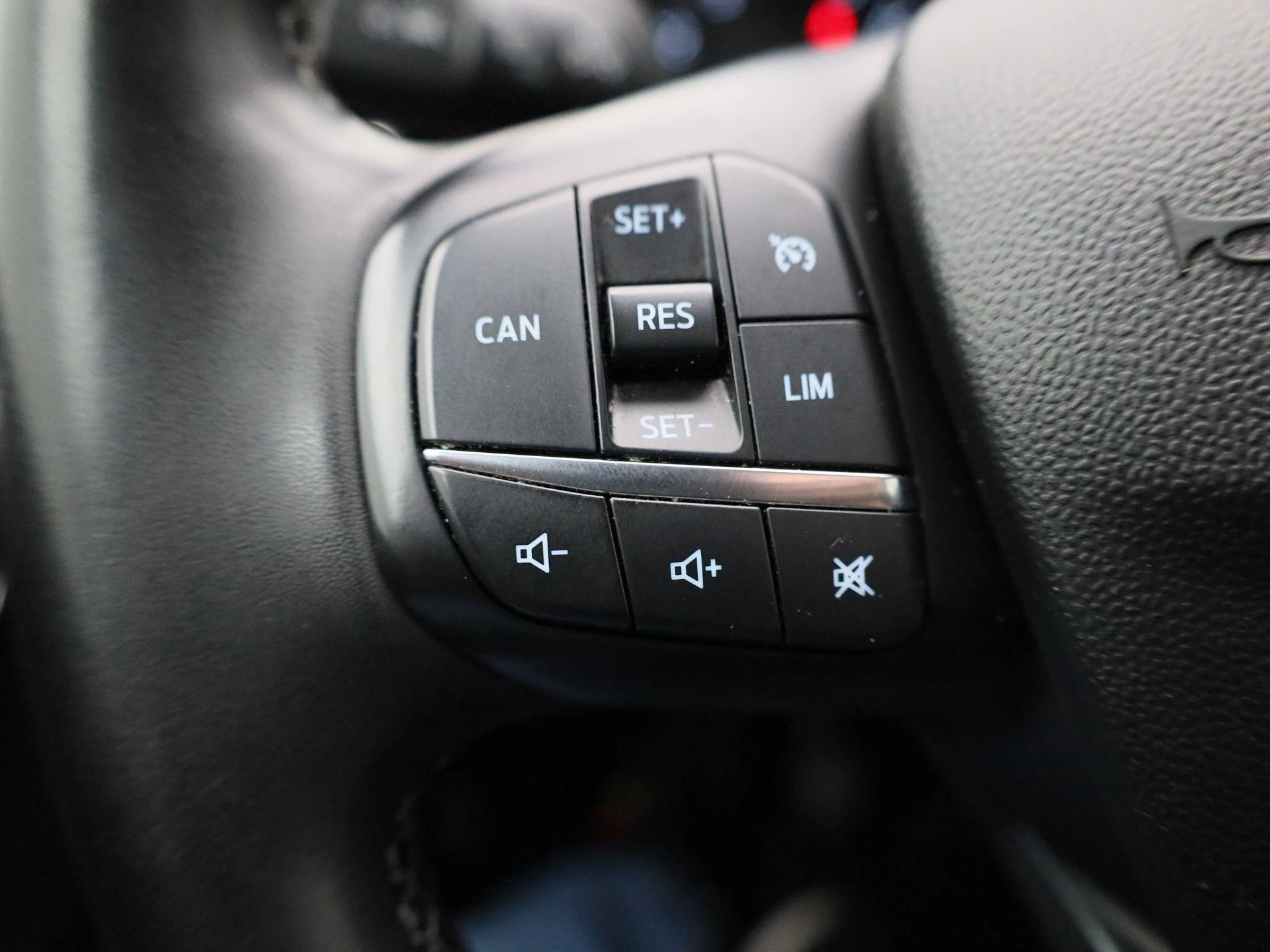 Ford Fiesta 1.0 EcoBoost Hybrid Titanium