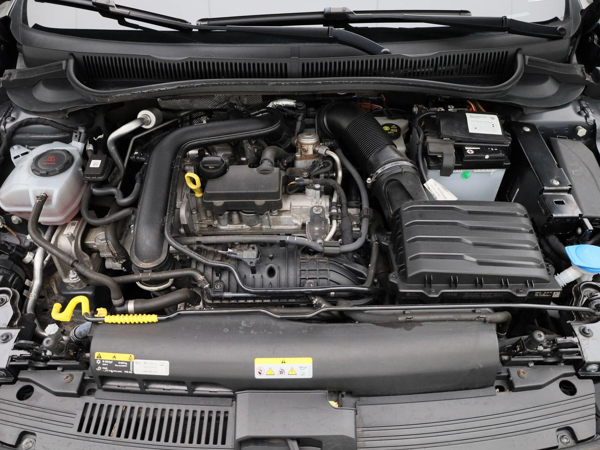 Volkswagen-Polo-image-36