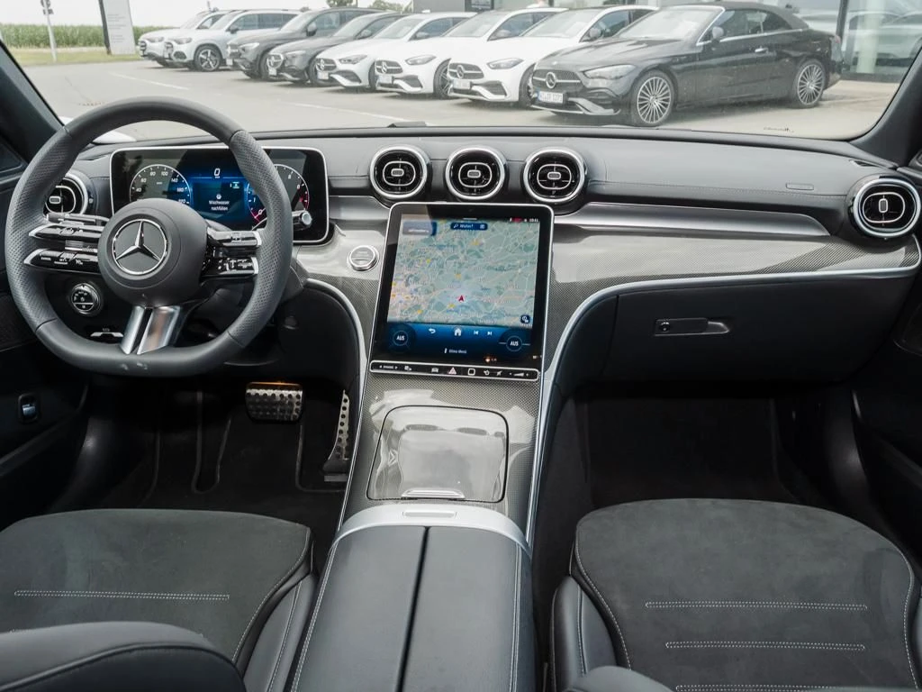 Mercedes-Benz-C-Klasse 300-image-13