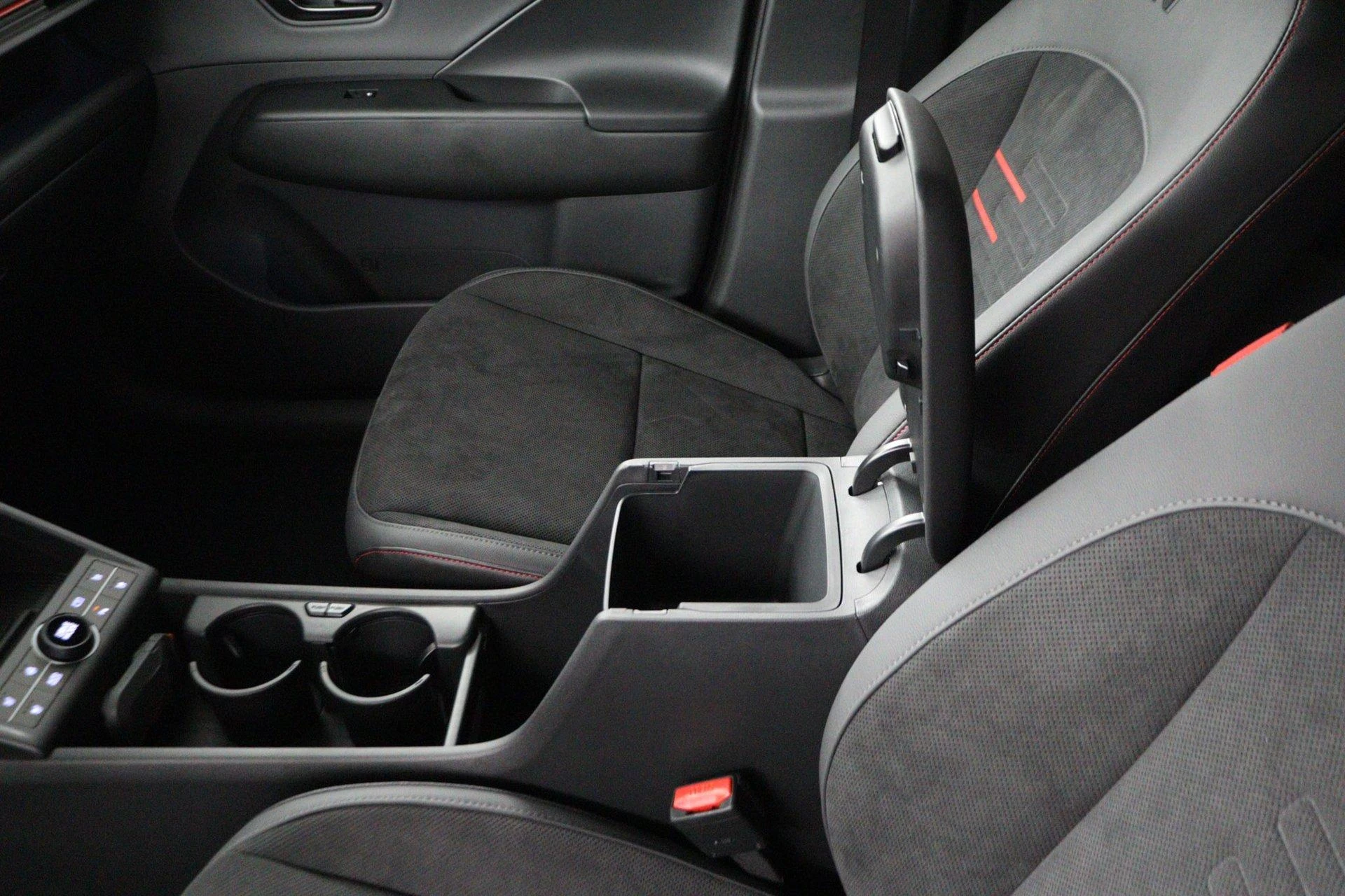Hyundai-Kona-image-68