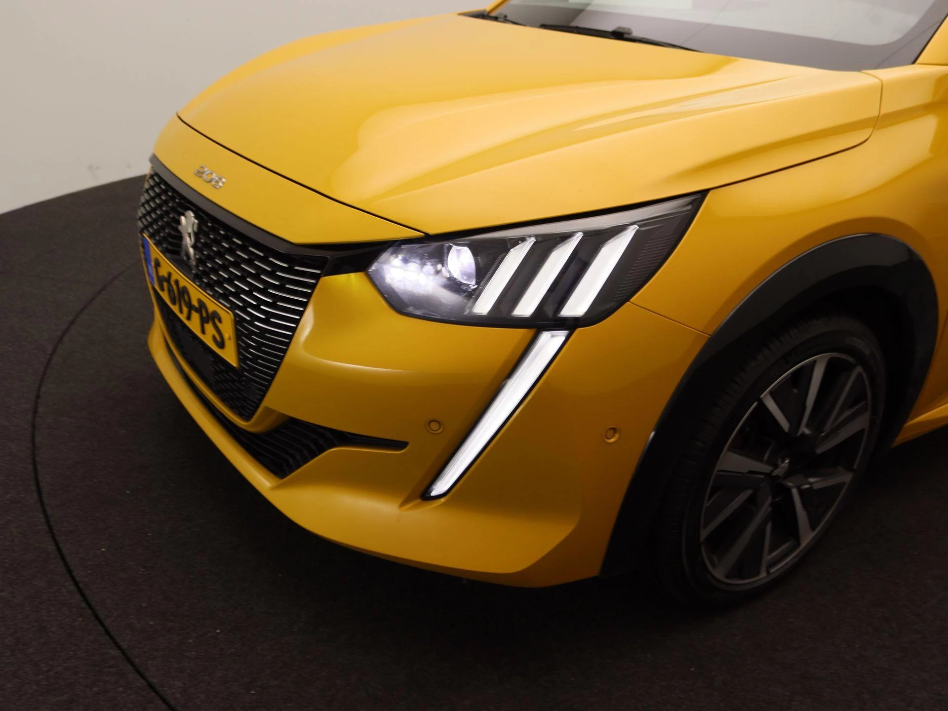 Peugeot-208-image-15