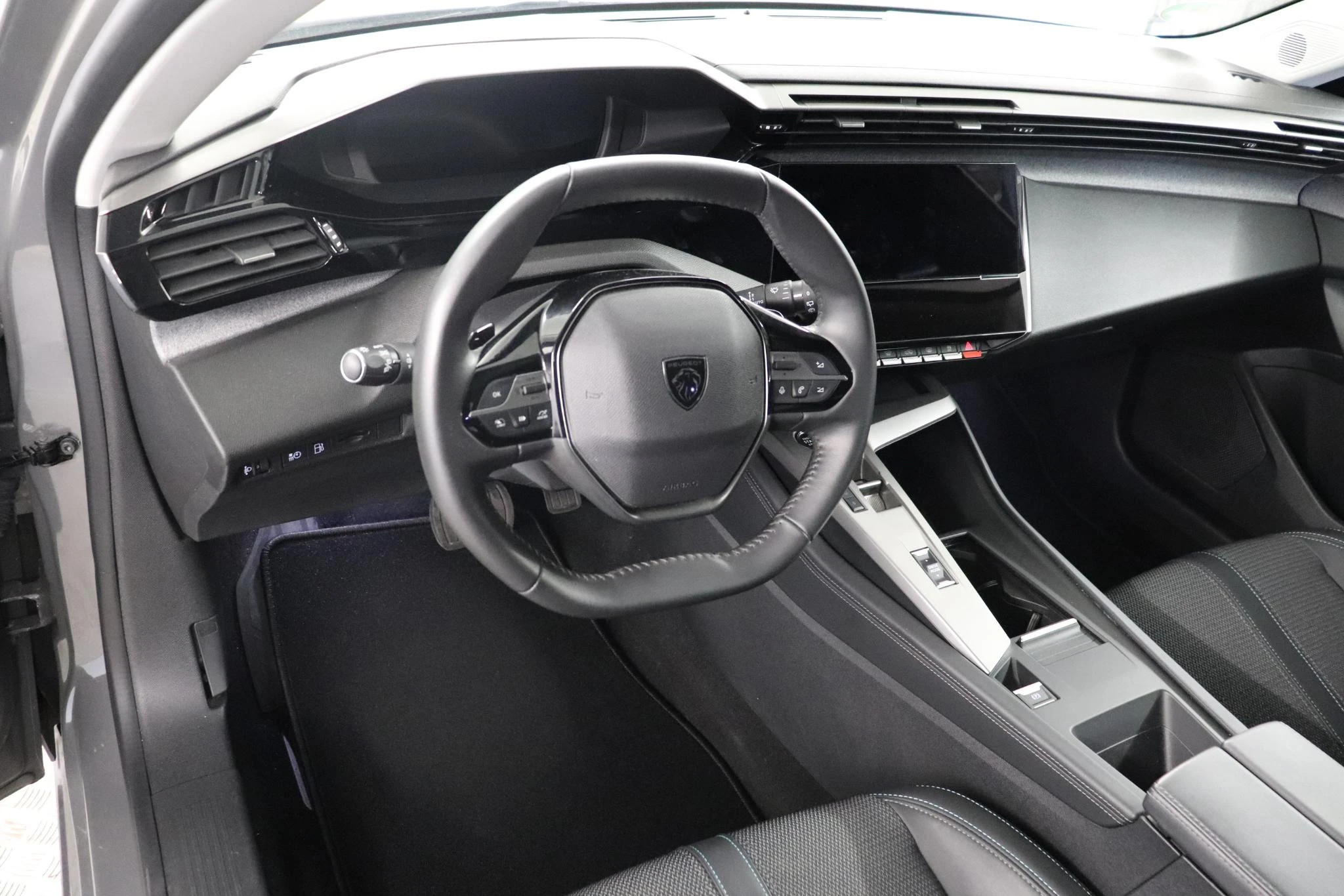 Peugeot-308-image-13