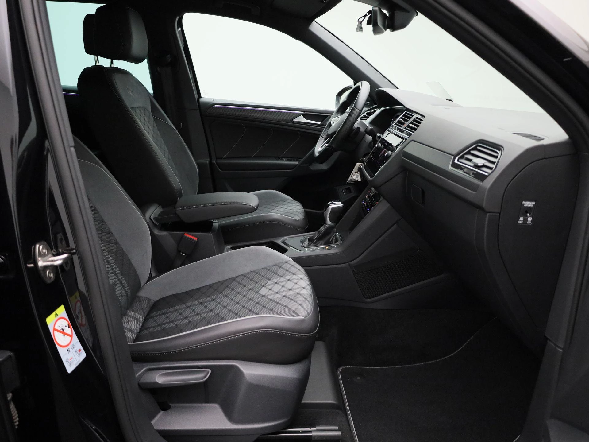 Volkswagen-Tiguan-image-42