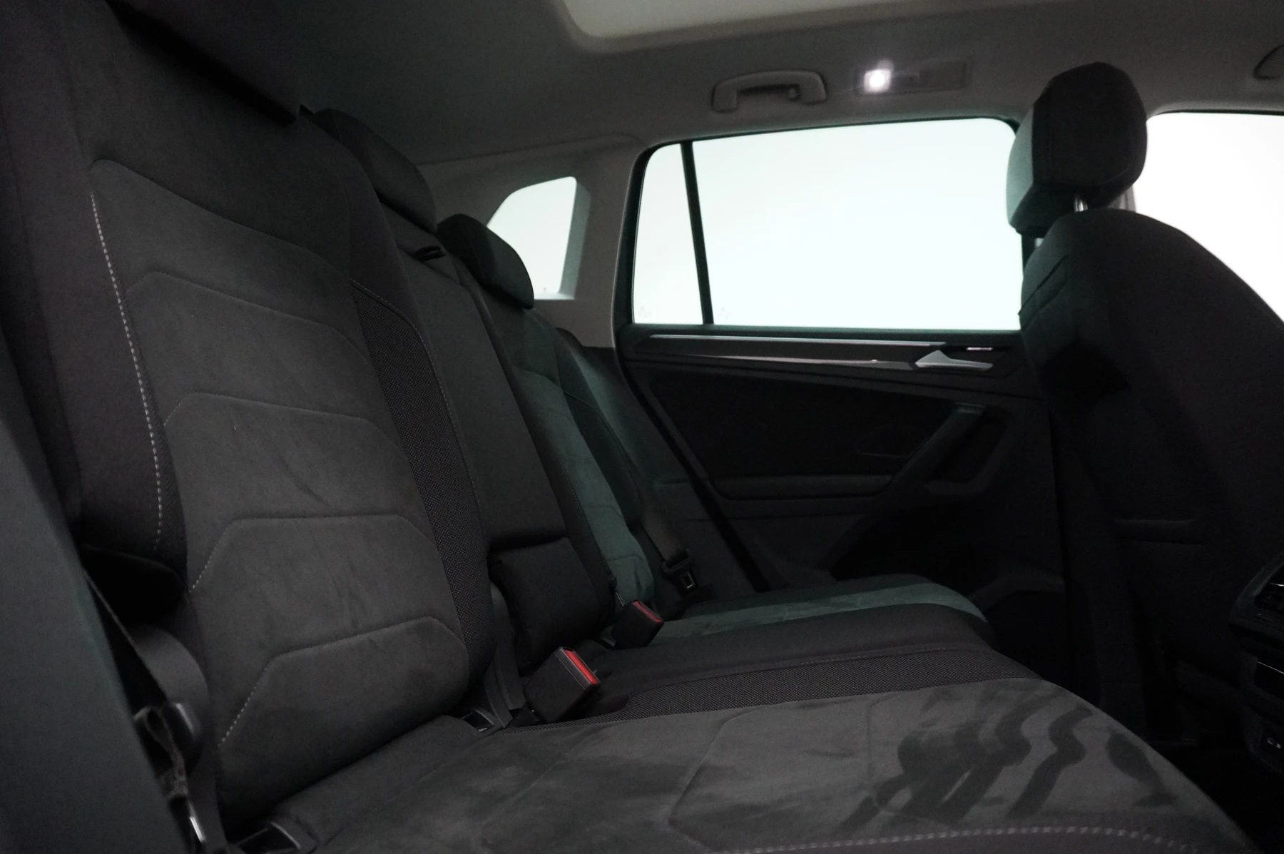 Volkswagen-Tiguan-image-14