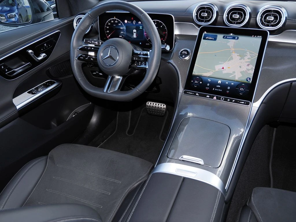 Mercedes-Benz-GLC 300 d-image-9