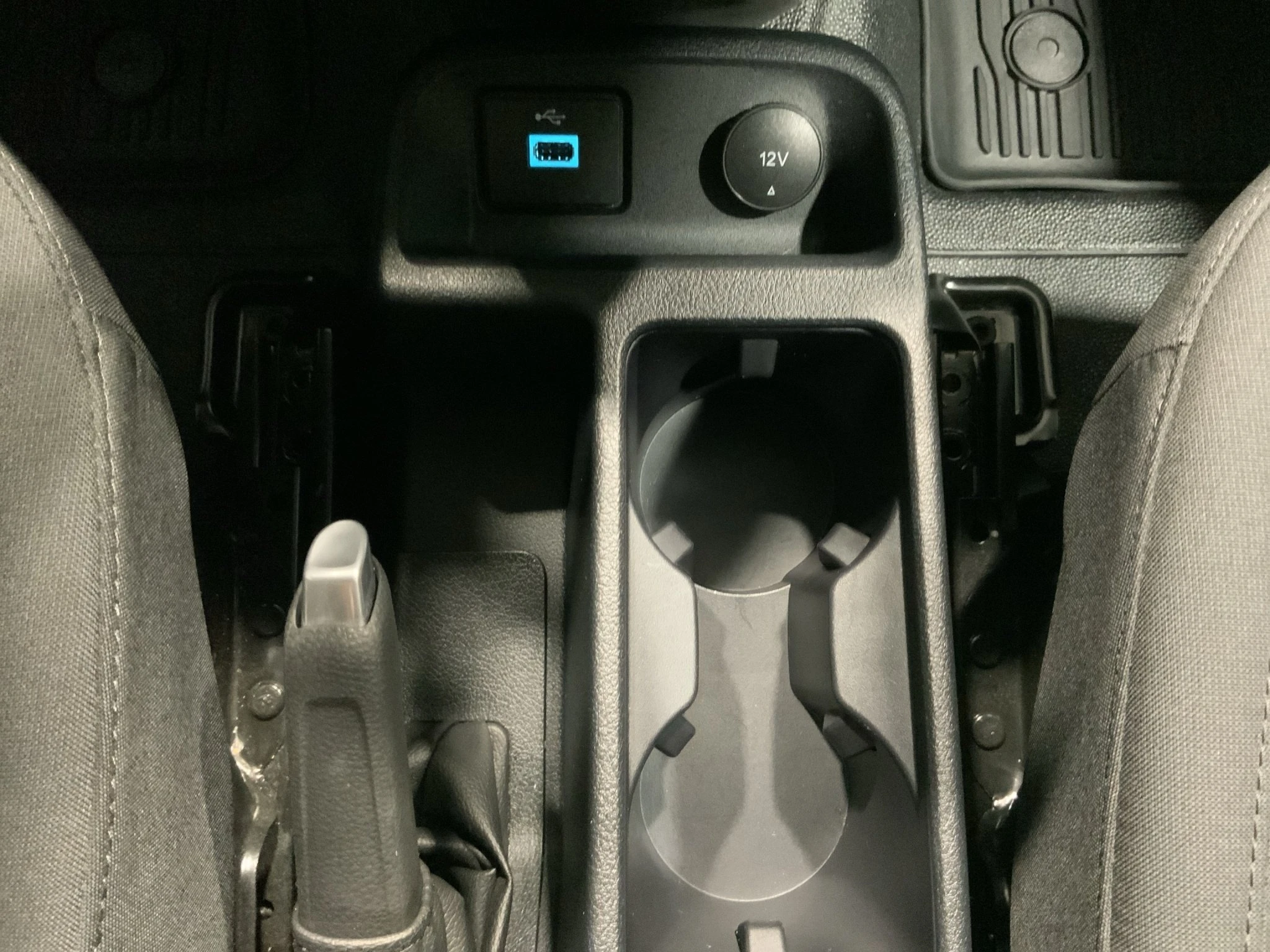 Ford-Transit Connect-image-16